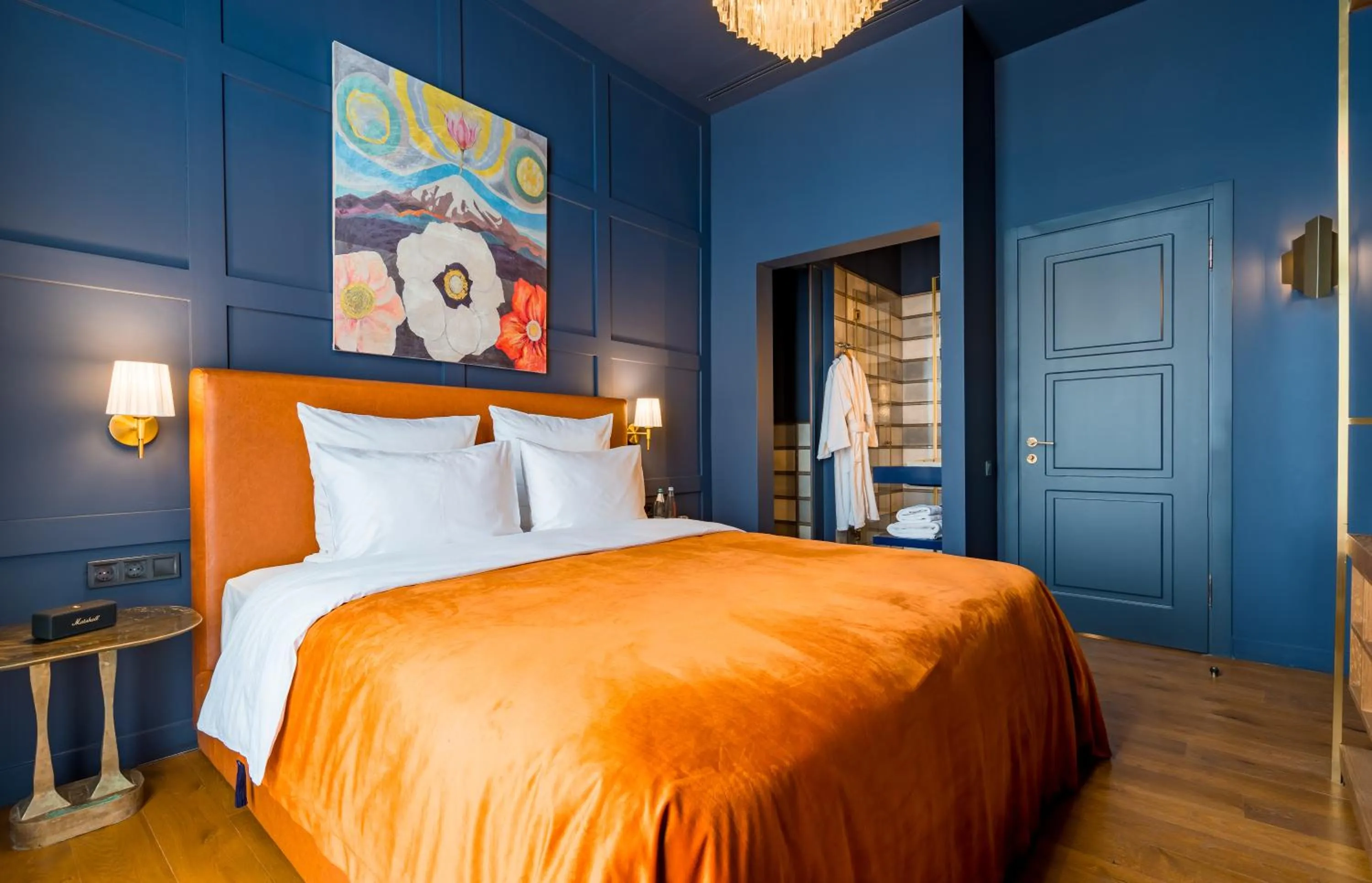 Photo of the whole room, Bed in Zorba&Bond Boutique Hotel