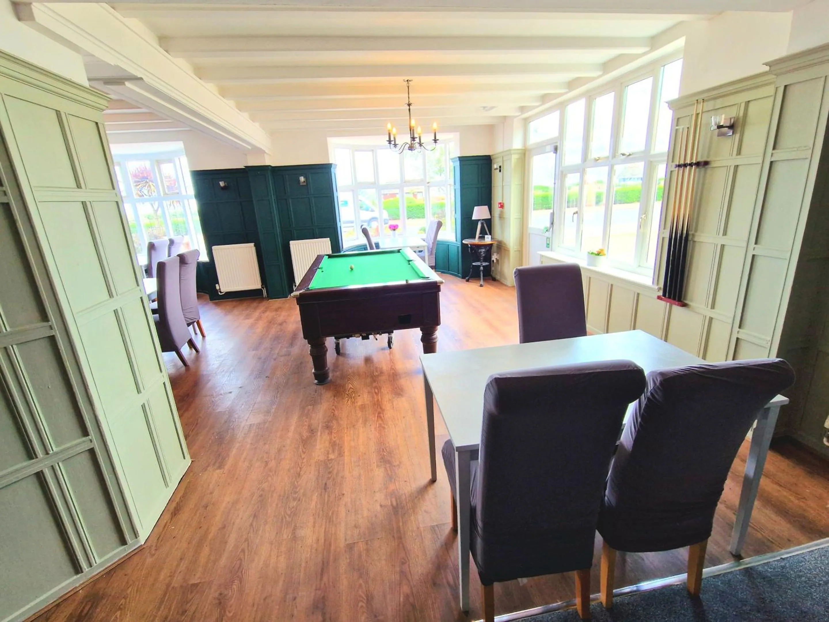 Lounge or bar in The Kensington