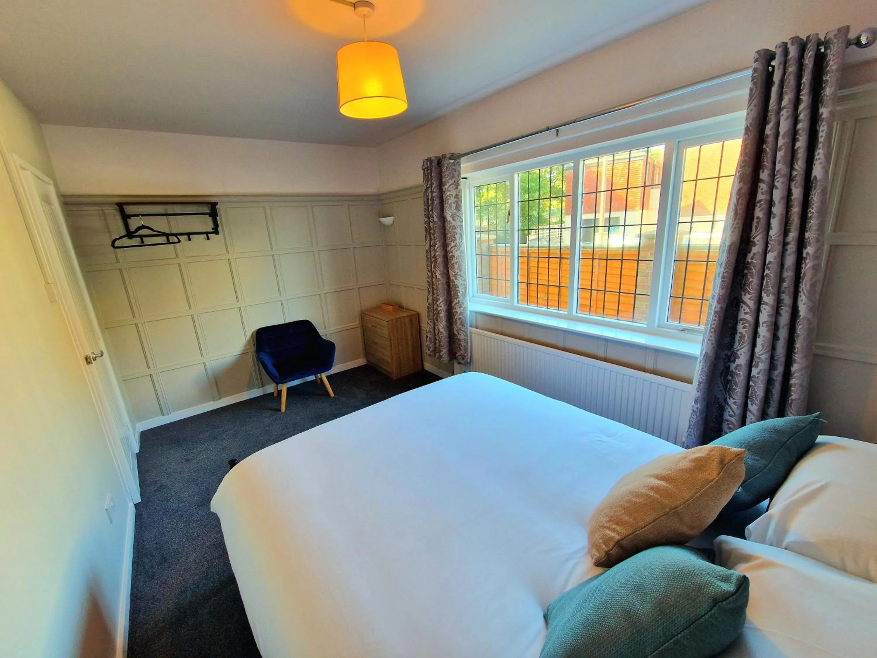 Bedroom, Bed in The Kensington