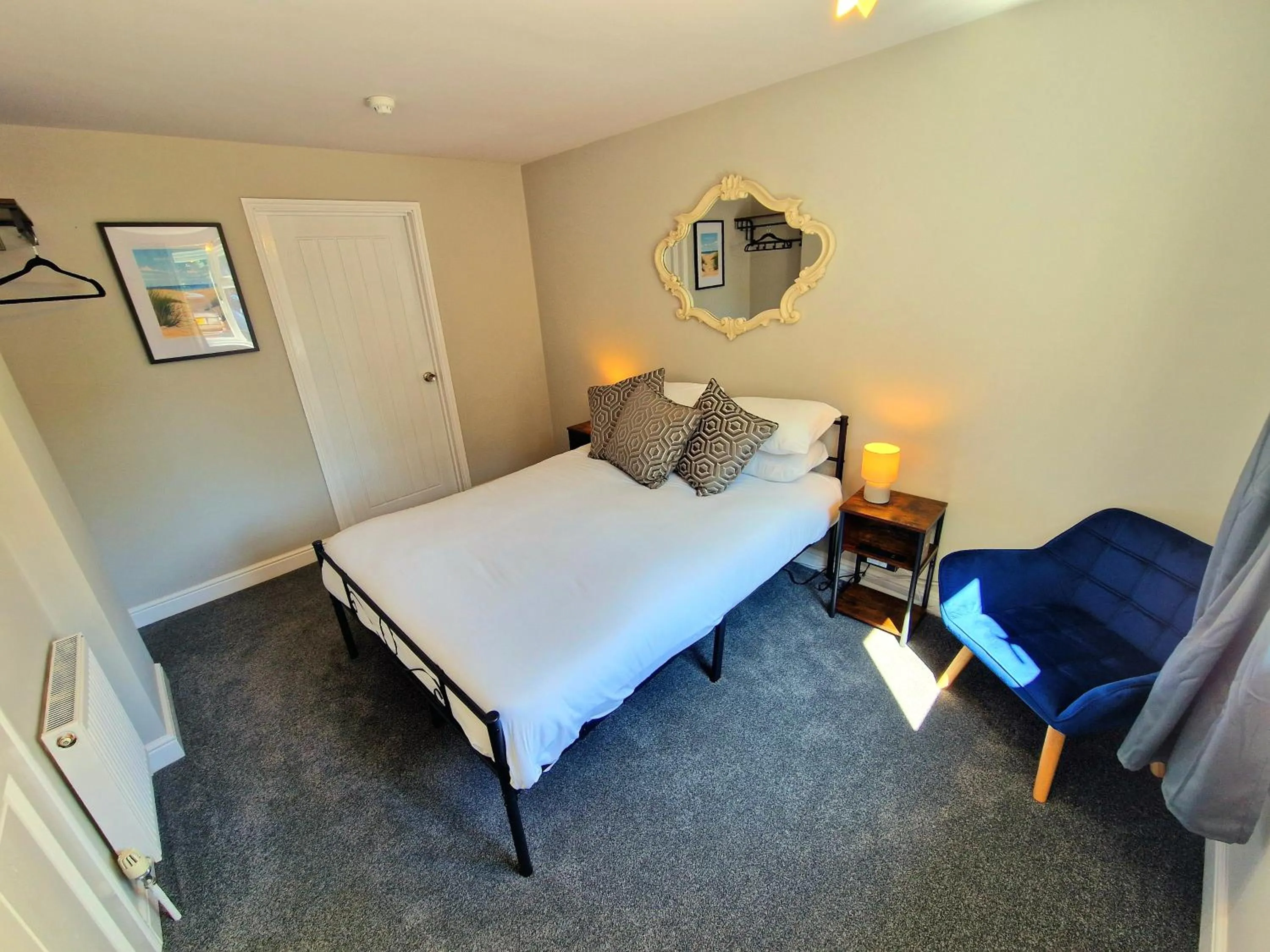 Bedroom, Bed in The Kensington