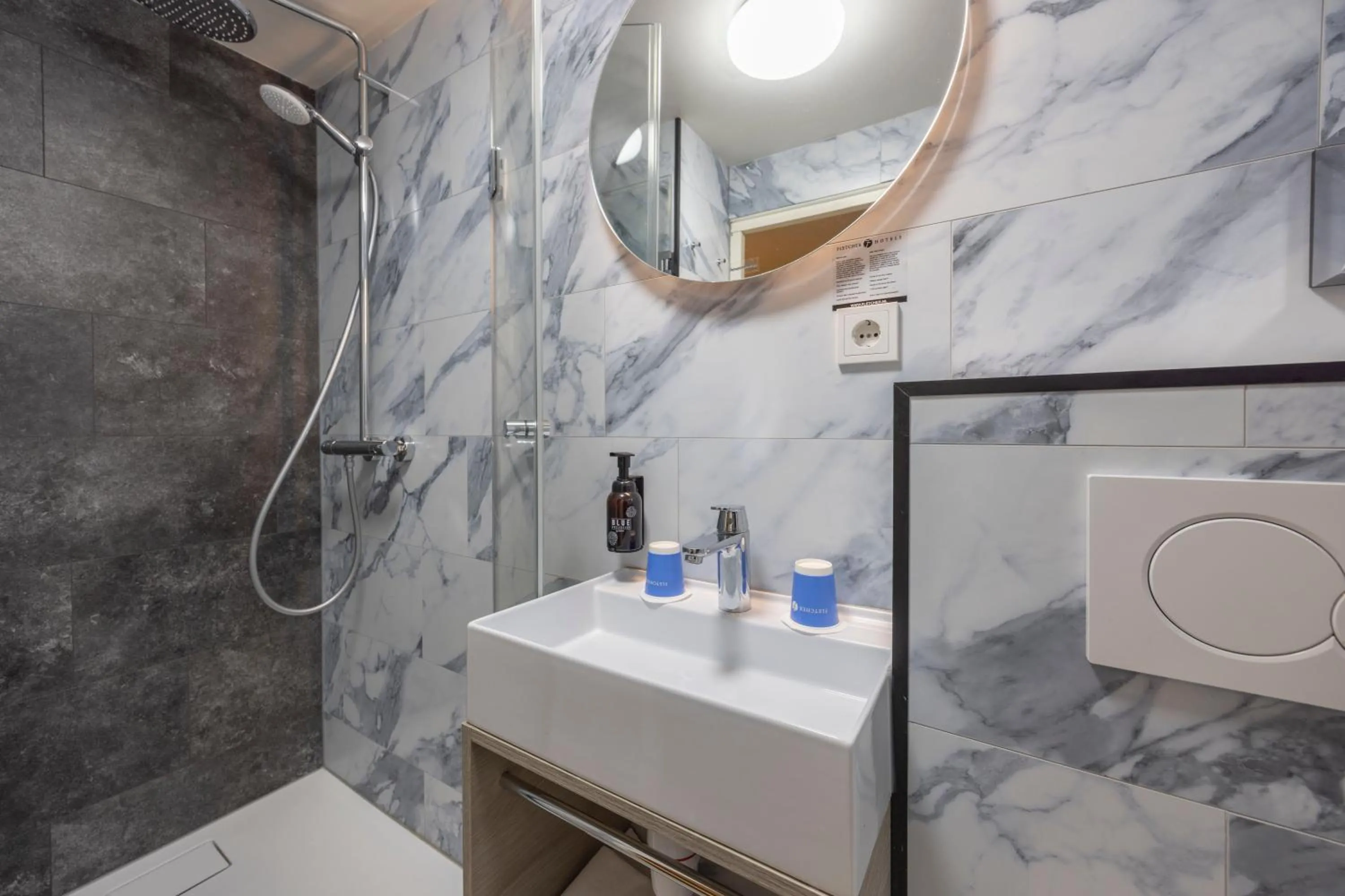 Bathroom in Fletcher Hotel Restaurant Bon Repos