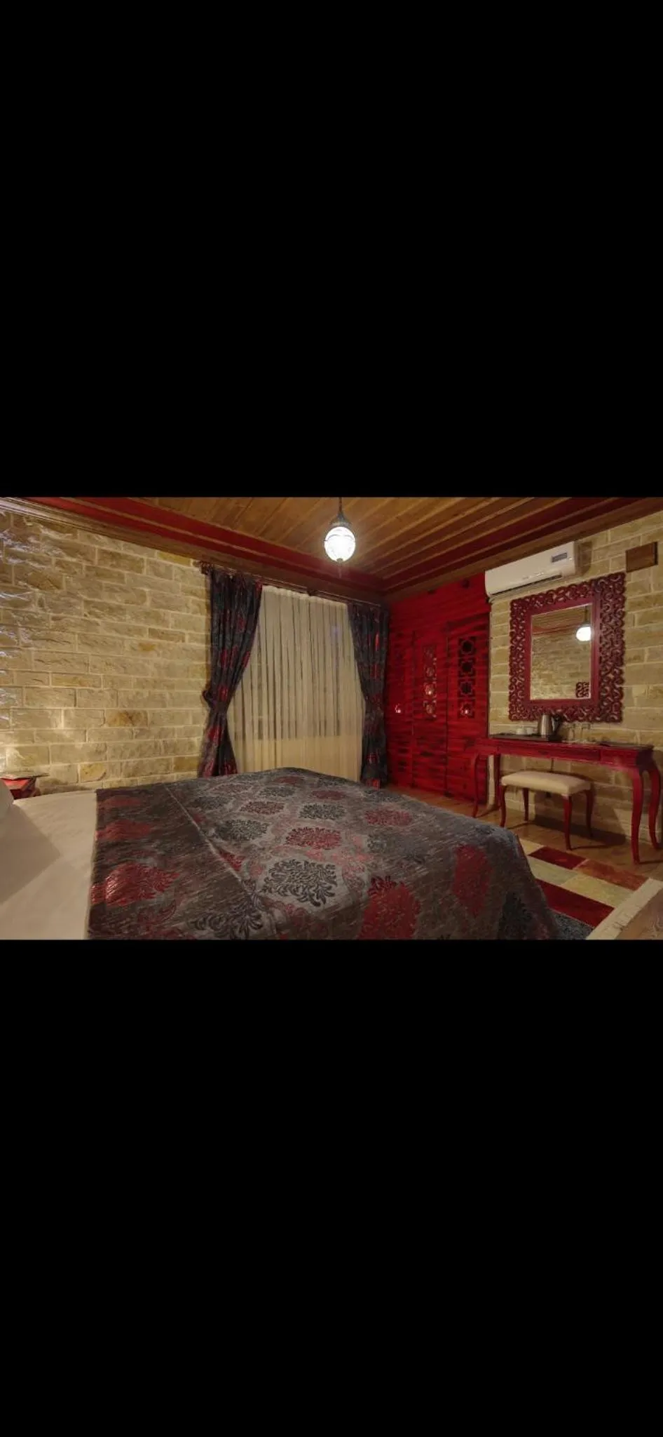 Bedroom in ELEVRES STONE HOUSE HOTEL