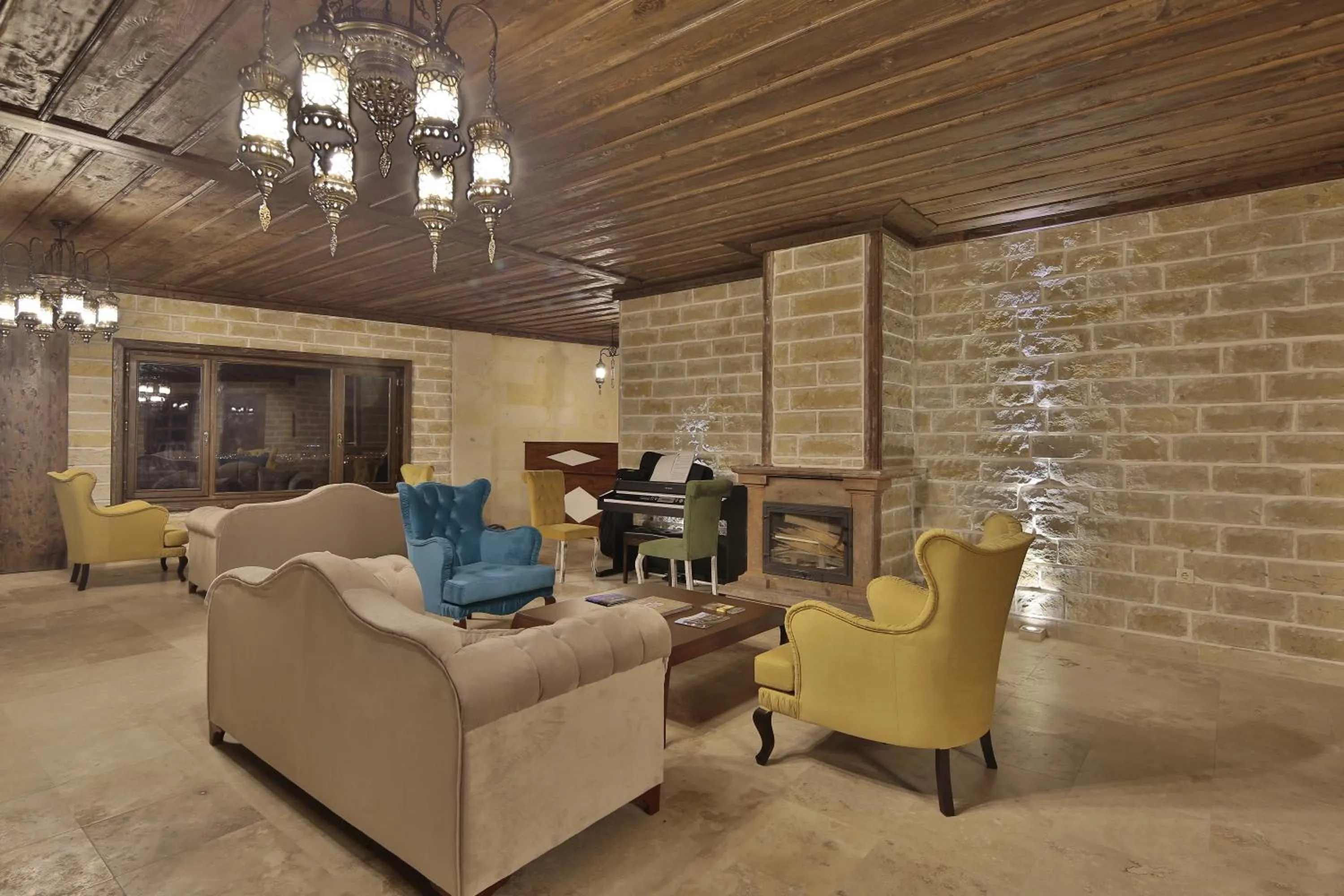 Restaurant/places to eat in ELEVRES STONE HOUSE HOTEL