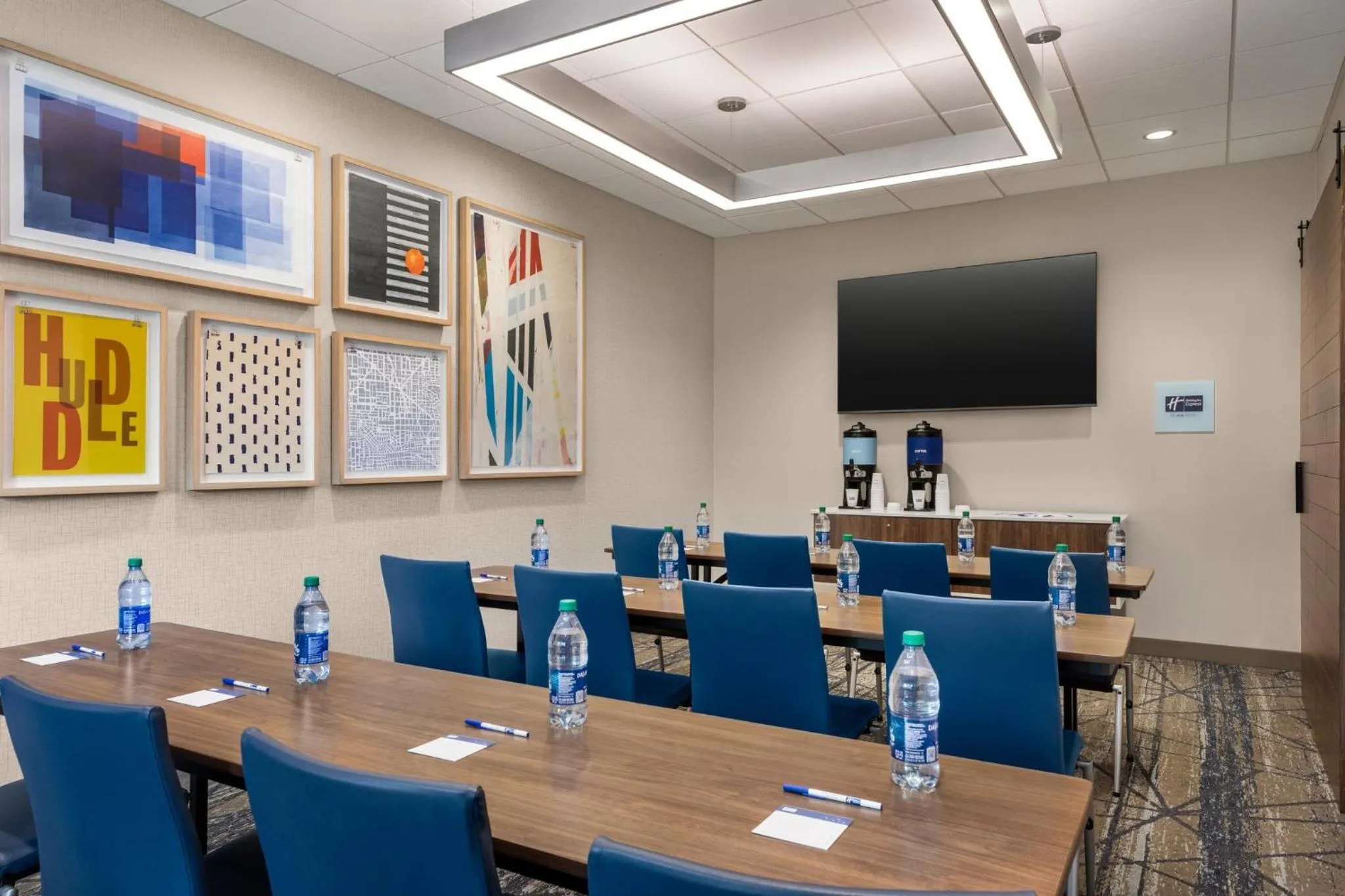 Meeting/conference room in Holiday Inn Express & Suites Rhinelander by IHG