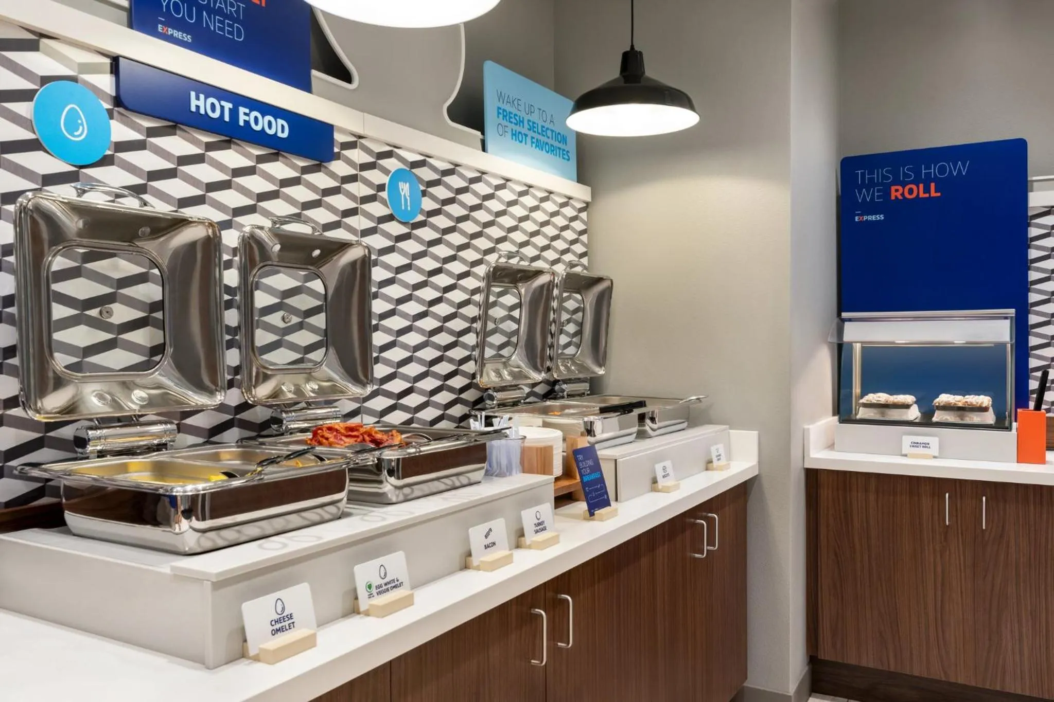 Breakfast in Holiday Inn Express & Suites Rhinelander by IHG