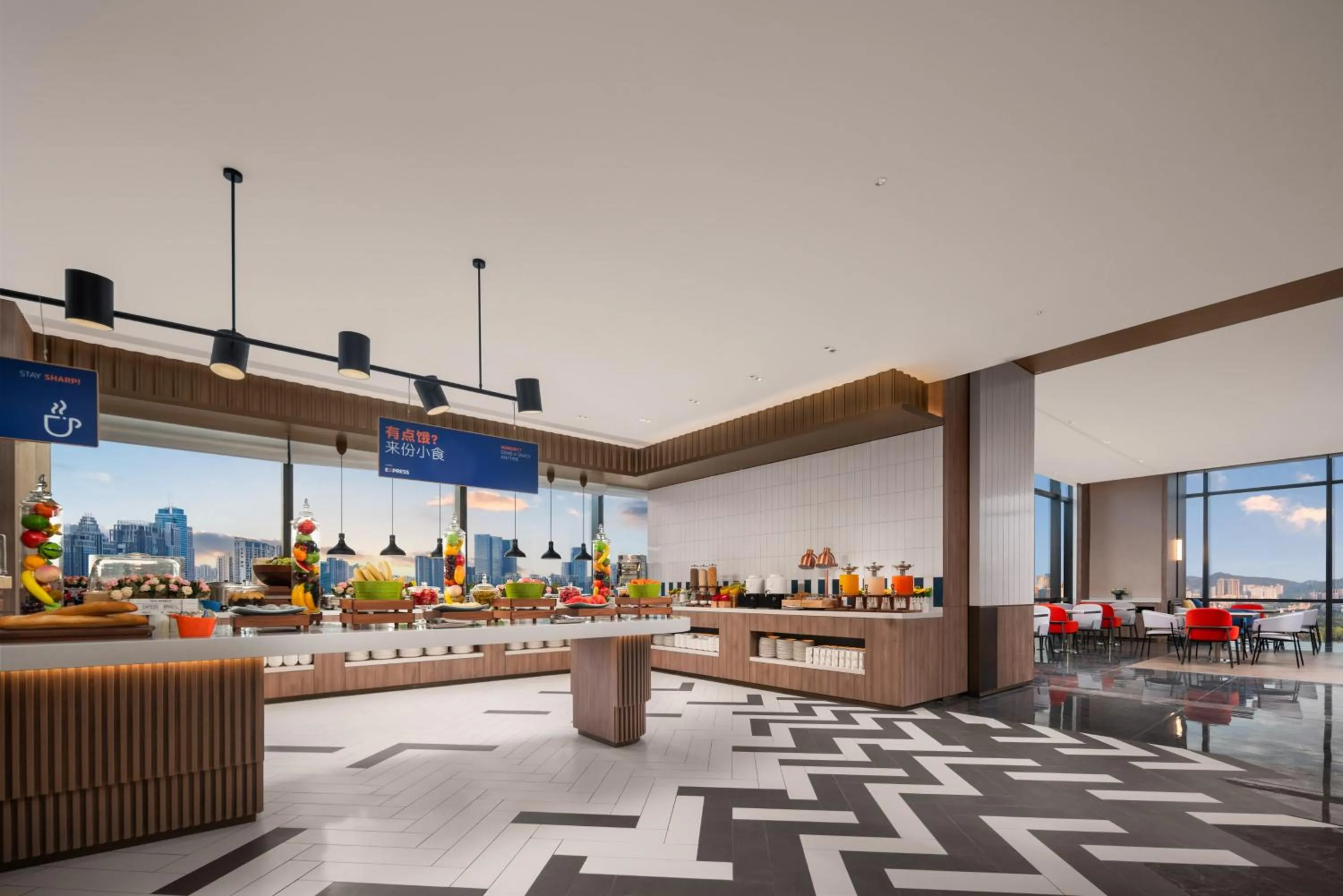 Restaurant/places to eat in Holiday Inn Express Shenzhen Futian Center by IHG