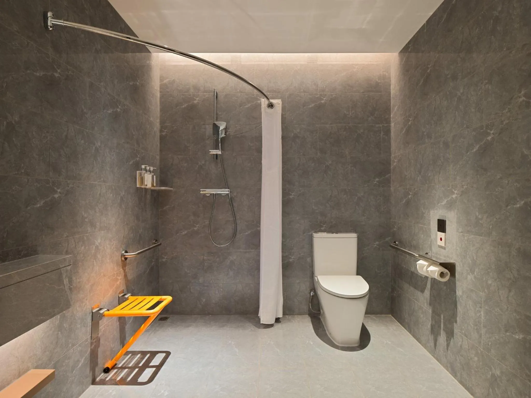 Photo of the whole room in Holiday Inn Quanzhou Donghai by IHG