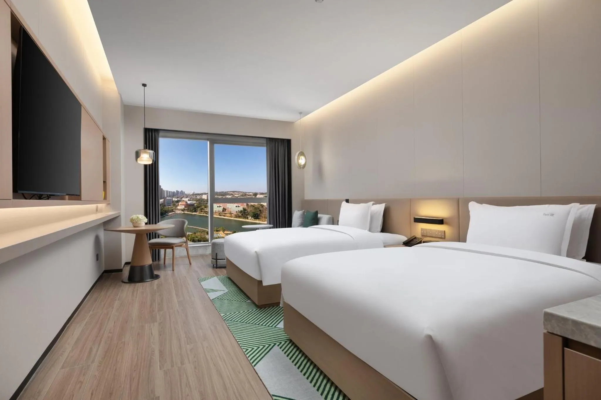 Photo of the whole room, Bed in Holiday Inn Quanzhou Donghai by IHG