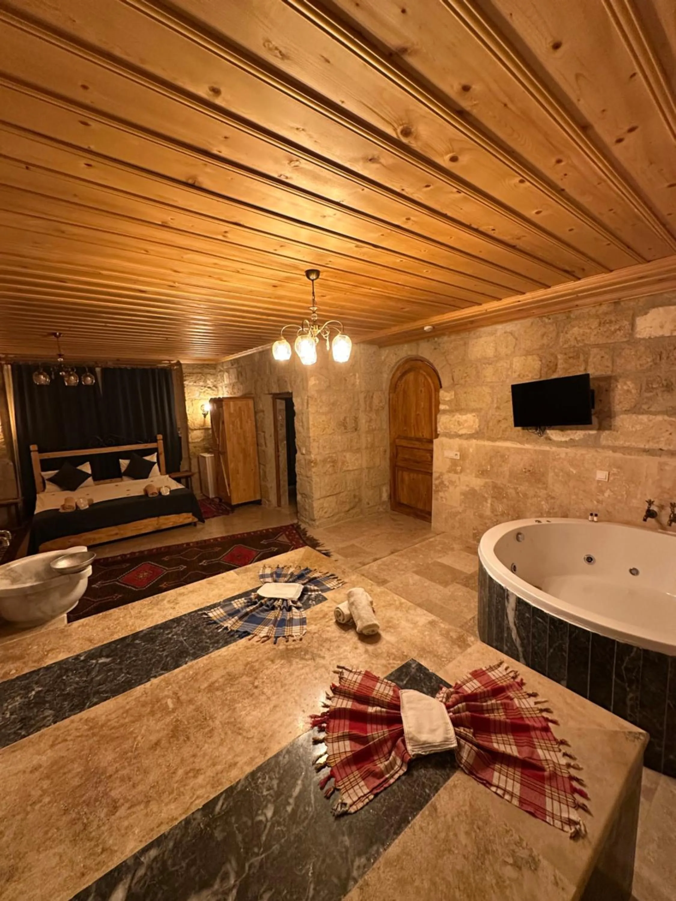 Hot Tub in Tantan Cappadocia House