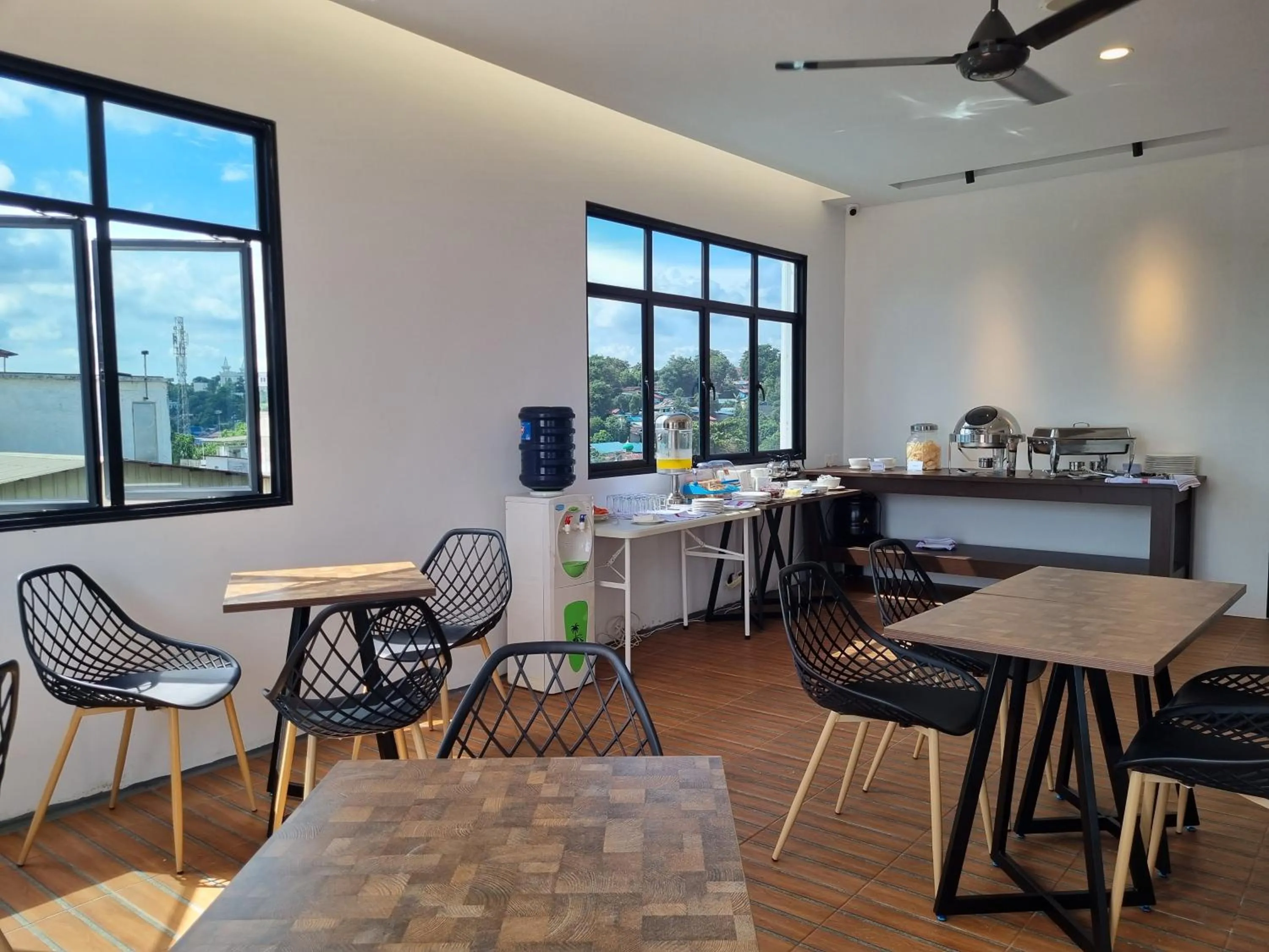 Restaurant/places to eat in Vivotel Hotel