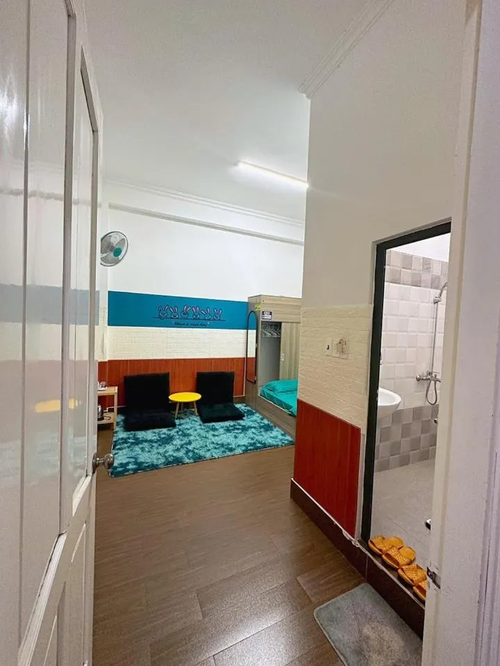 Photo of the whole room, Bed in NA NI