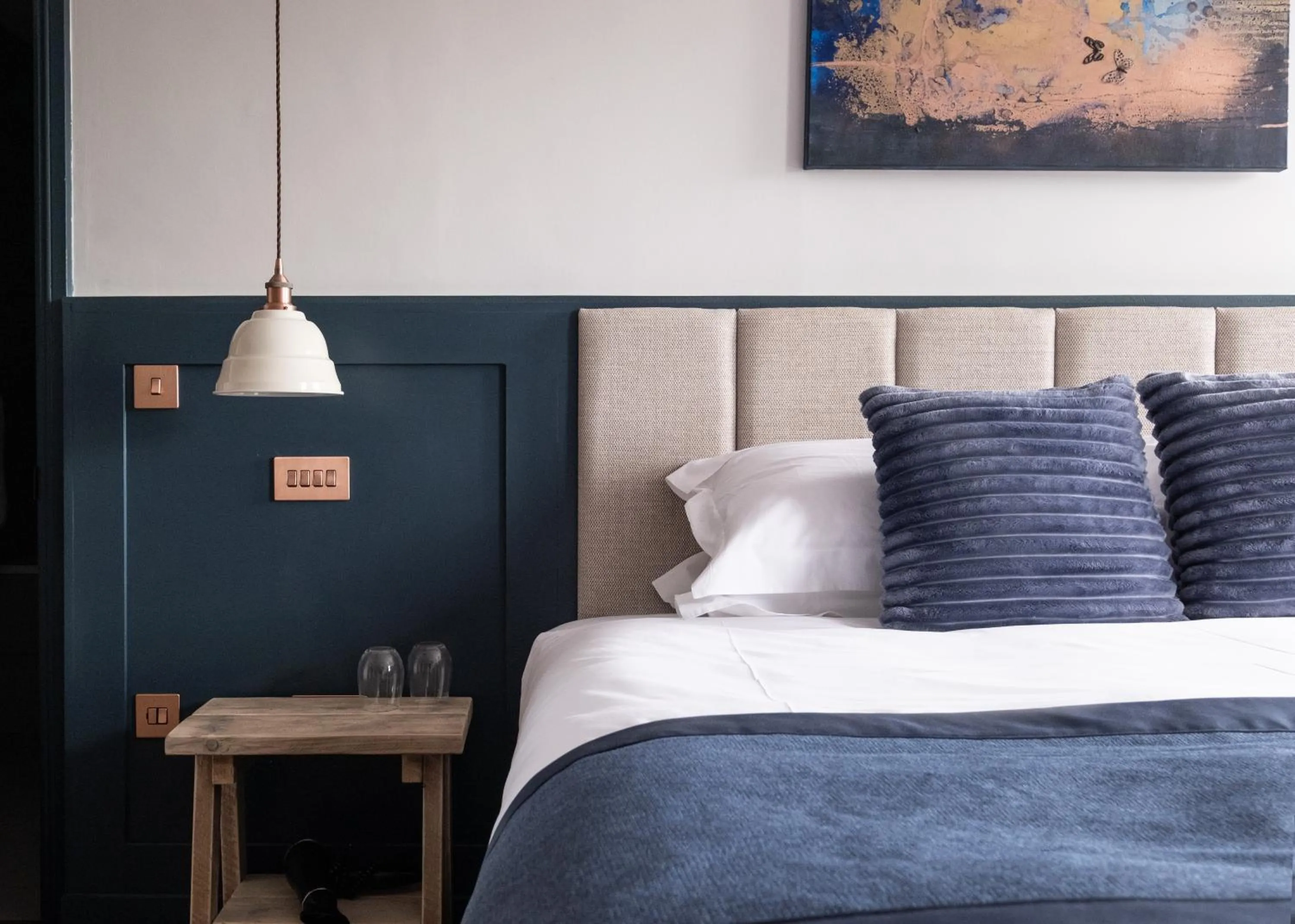 Bed in The Stroud Hotel