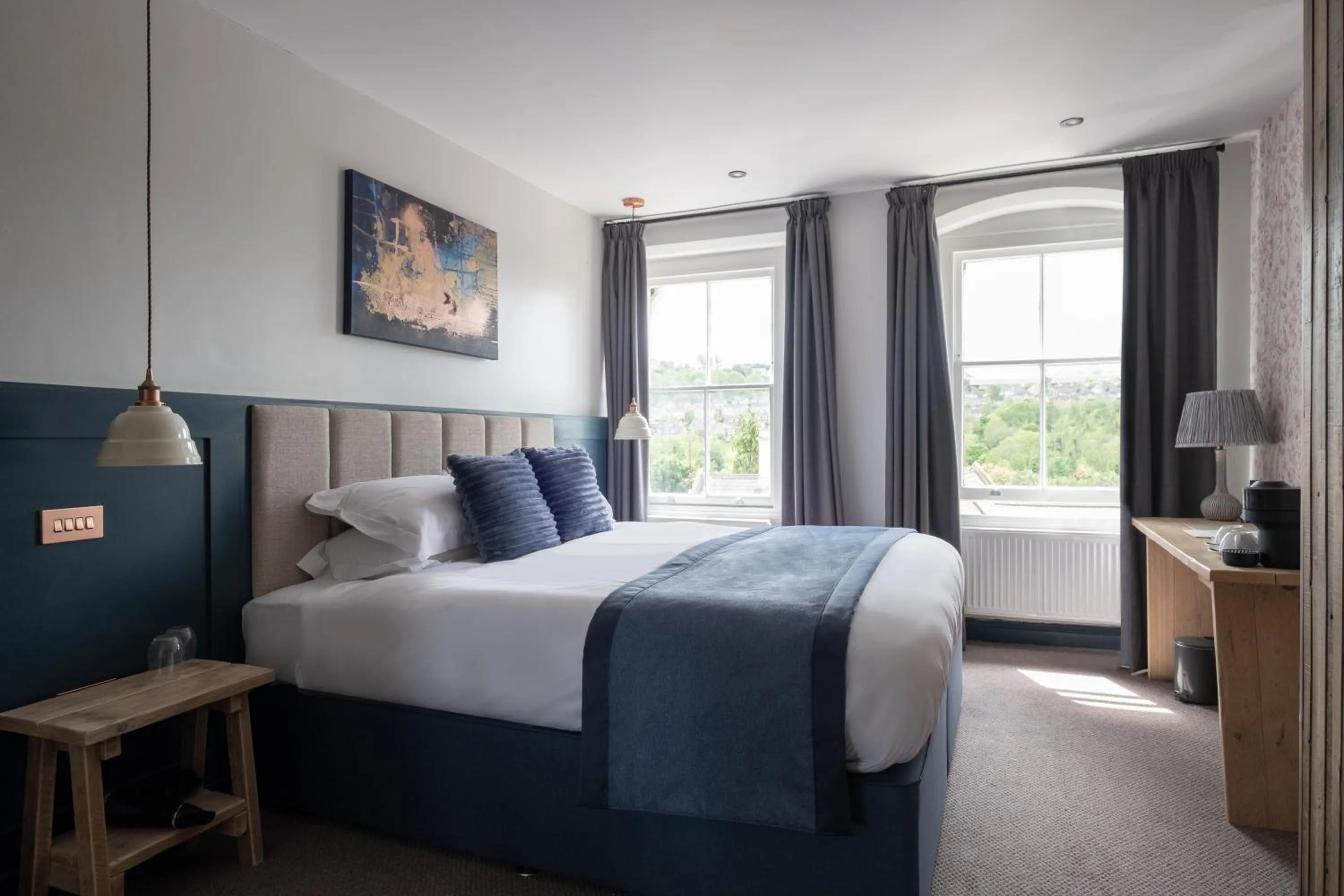 Bed in The Stroud Hotel