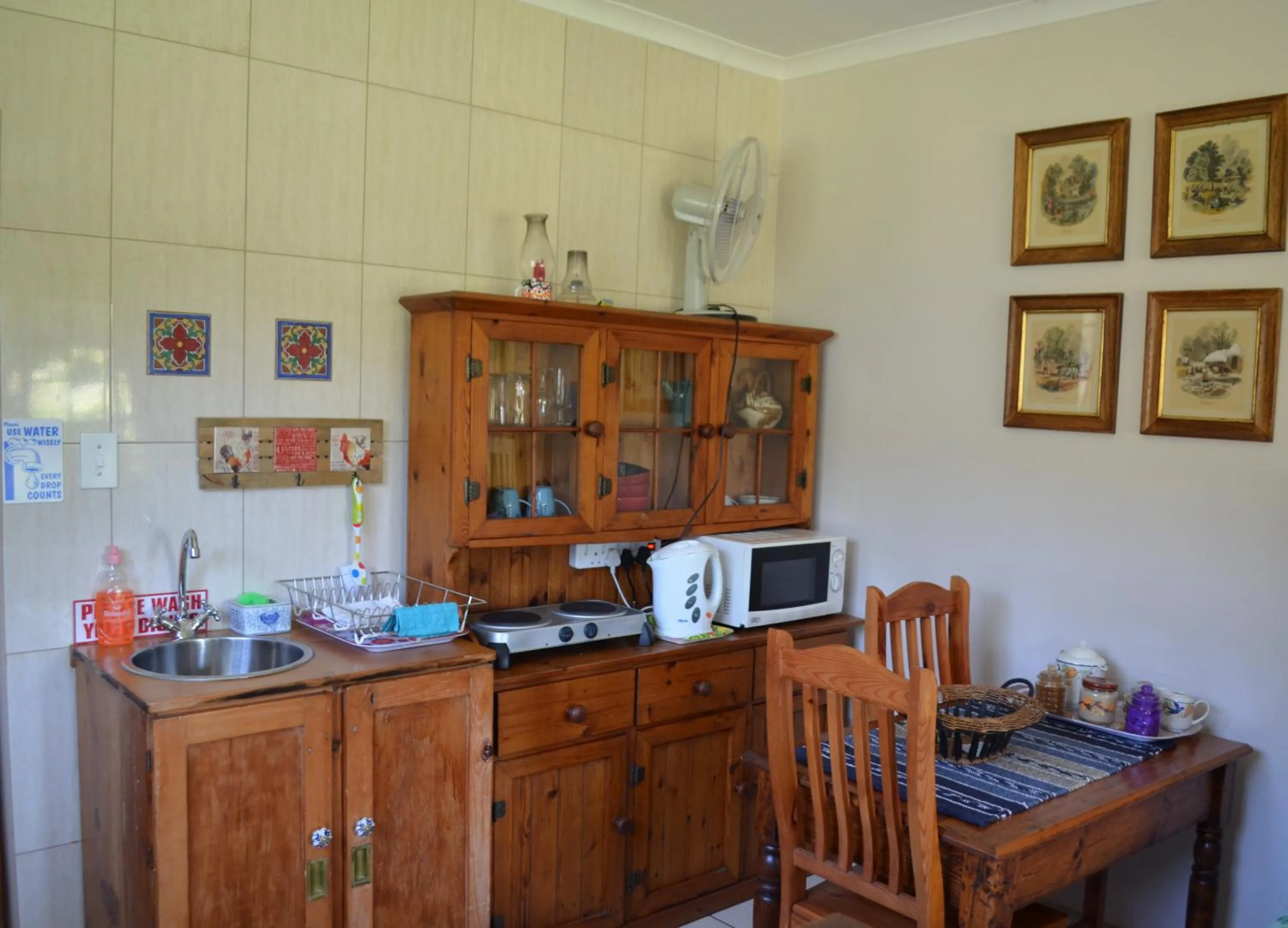 Kitchen or kitchenette in Petra's Country Guesthouse