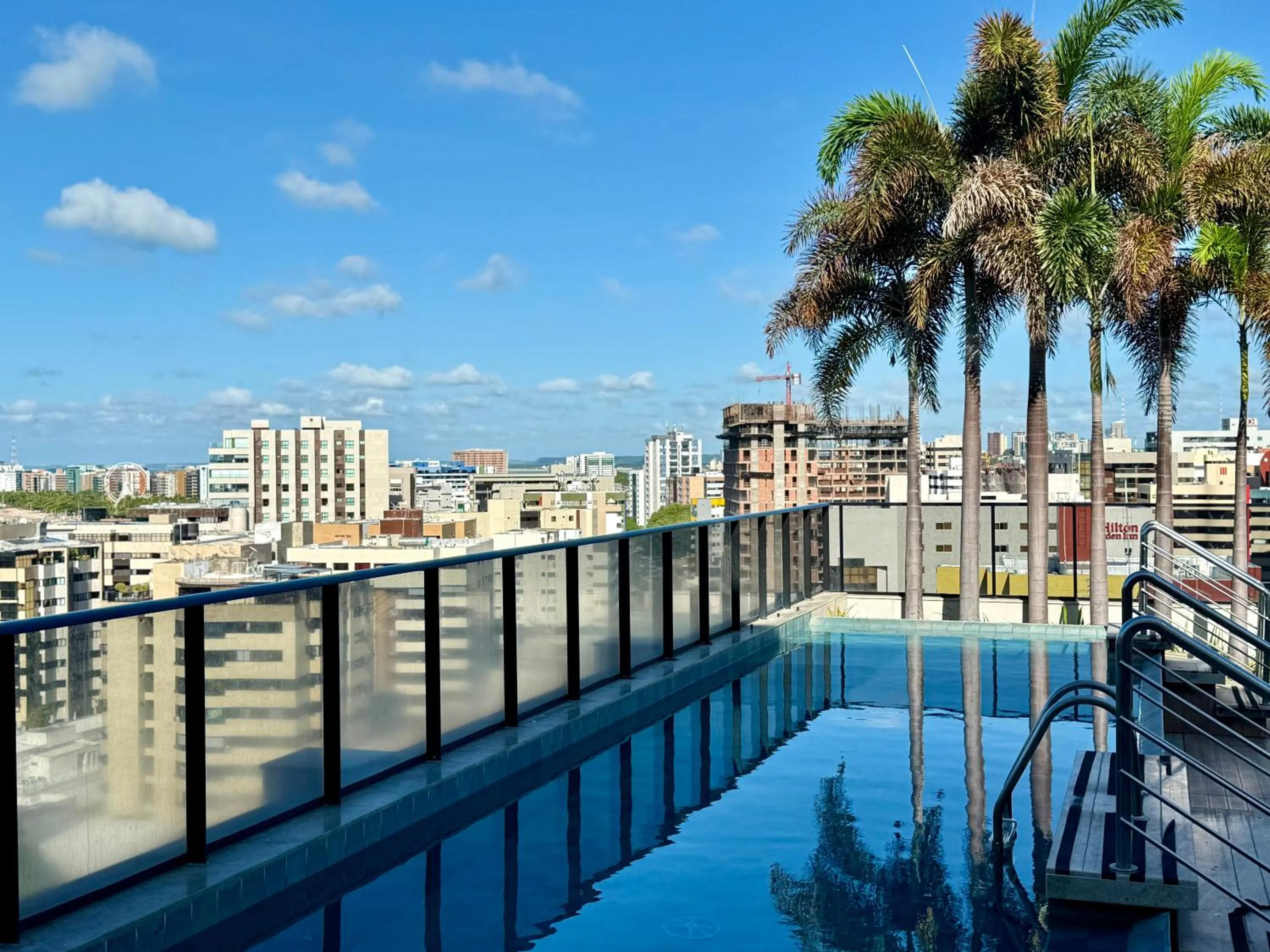 Swimming pool in Prédio com excelente custo benefício!