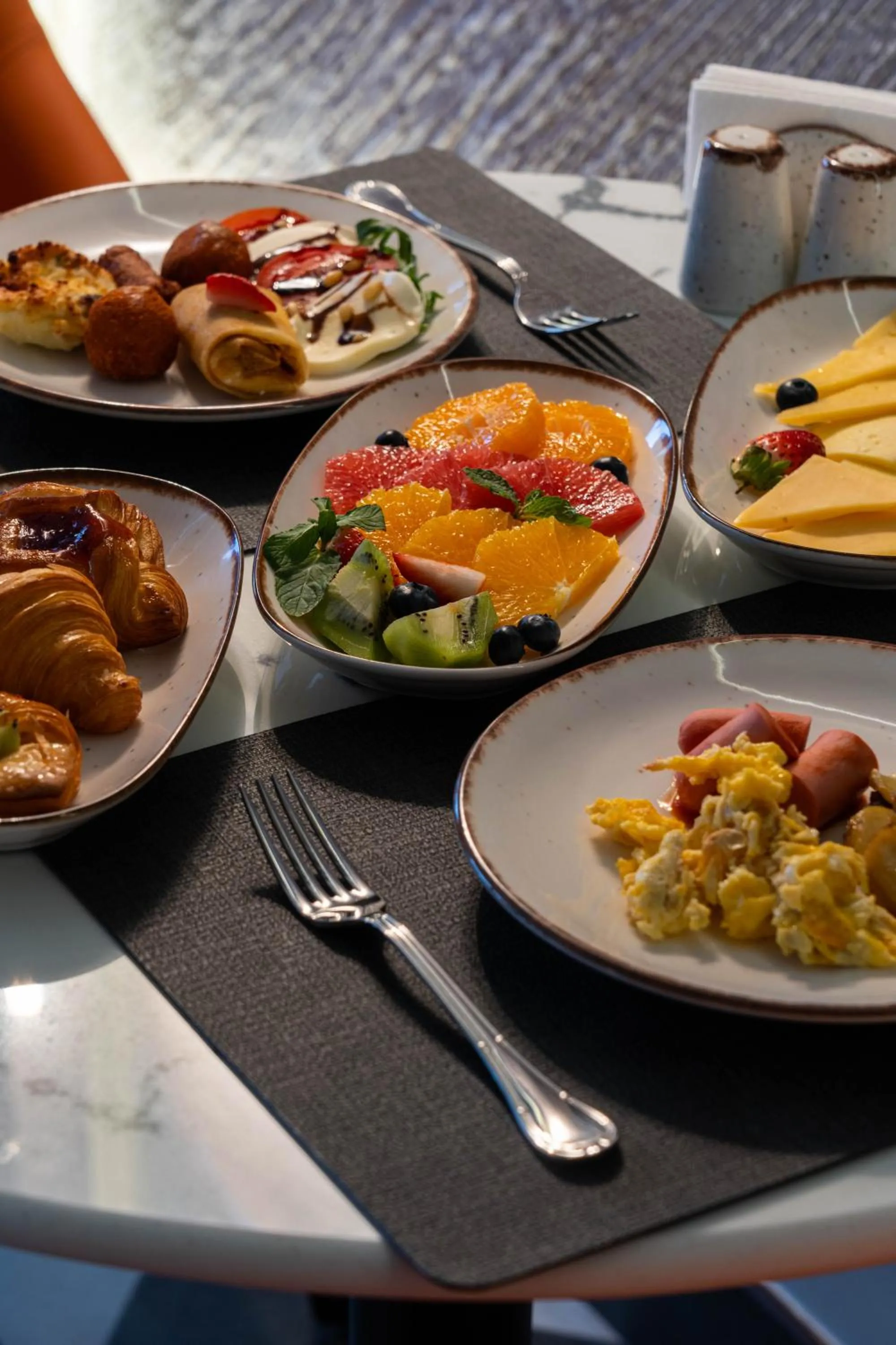 Restaurant/places to eat in FRANKFORT Expo Hotel