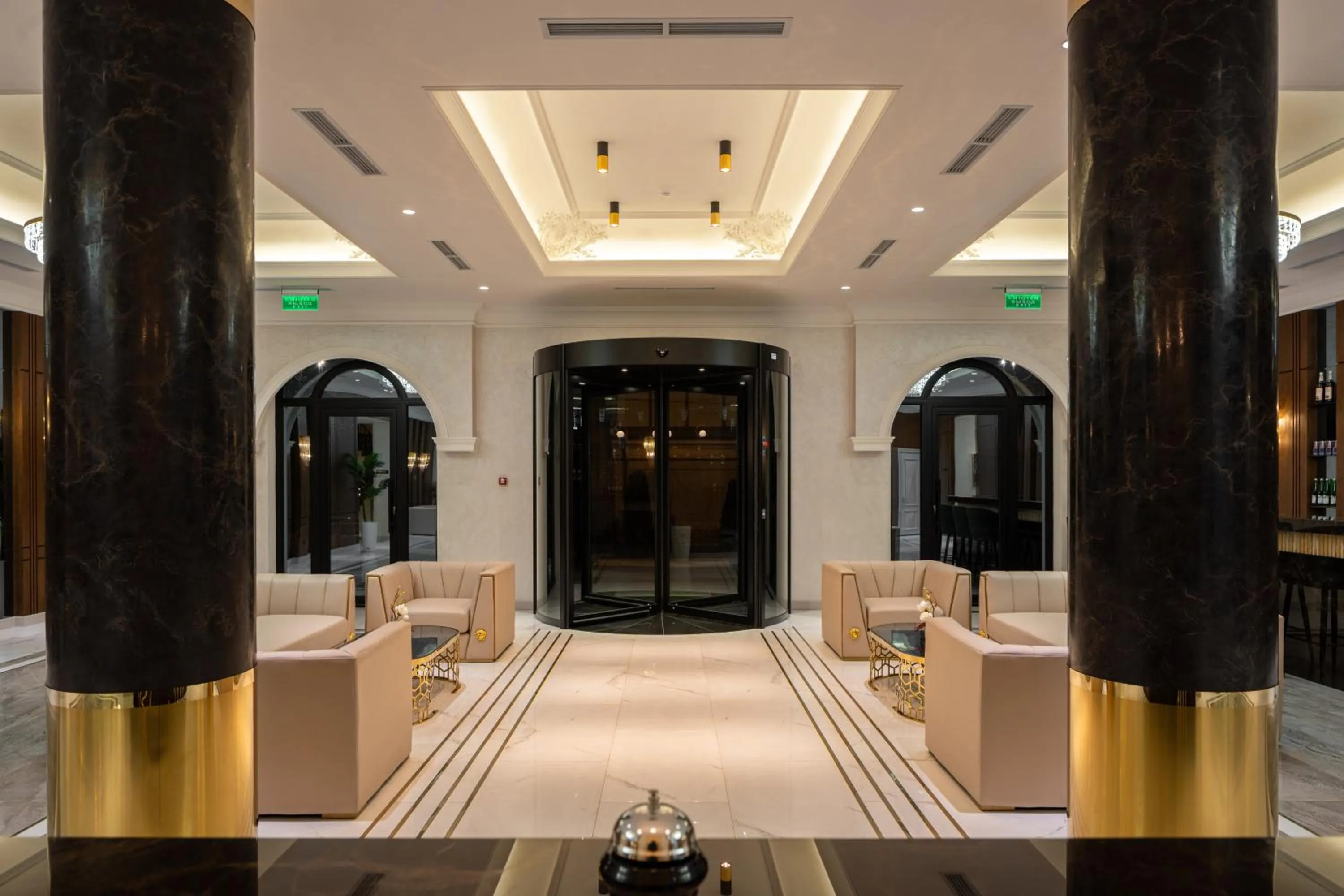 Lobby or reception in FRANKFORT Expo Hotel