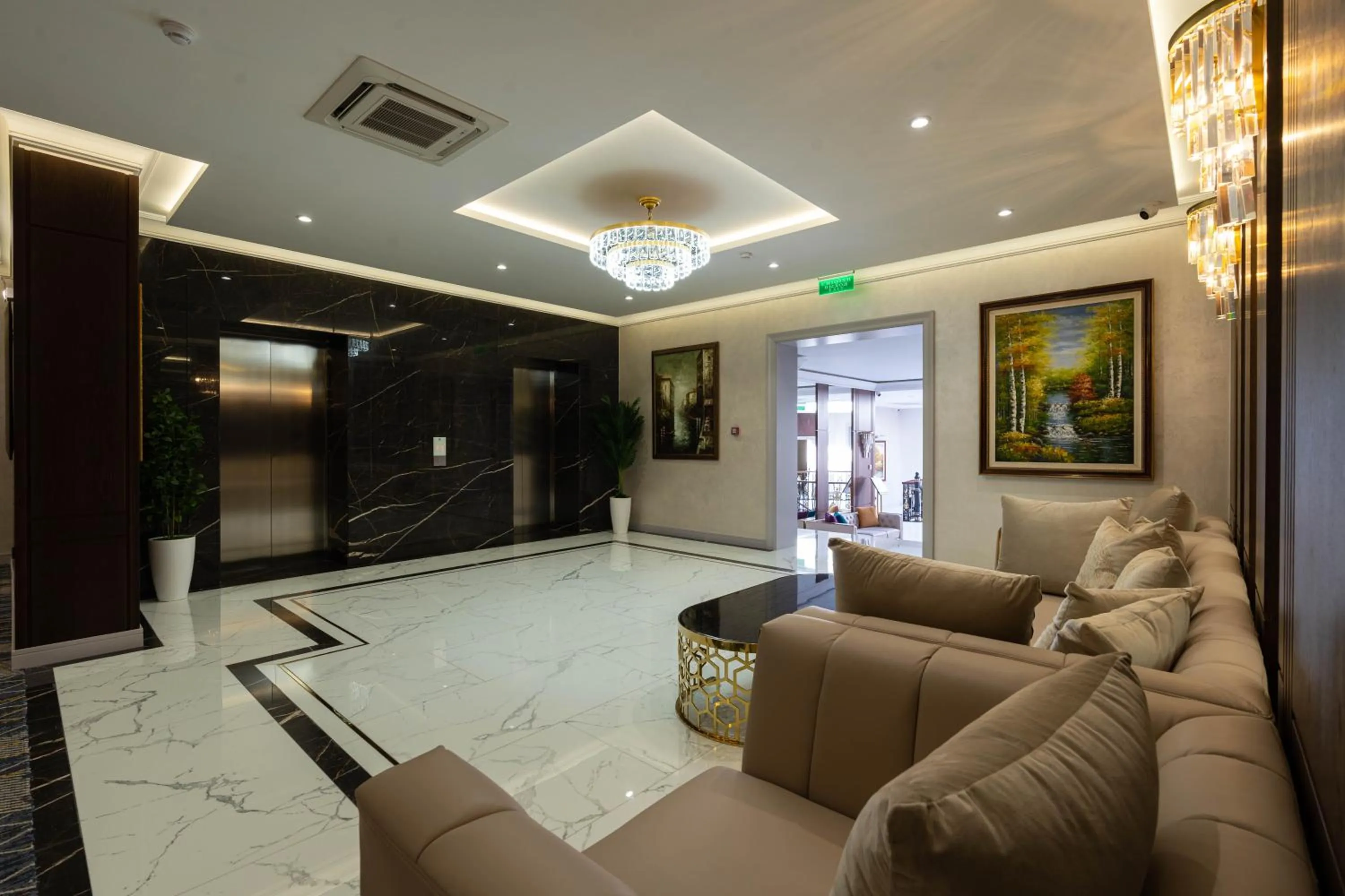 Seating area in FRANKFORT Expo Hotel