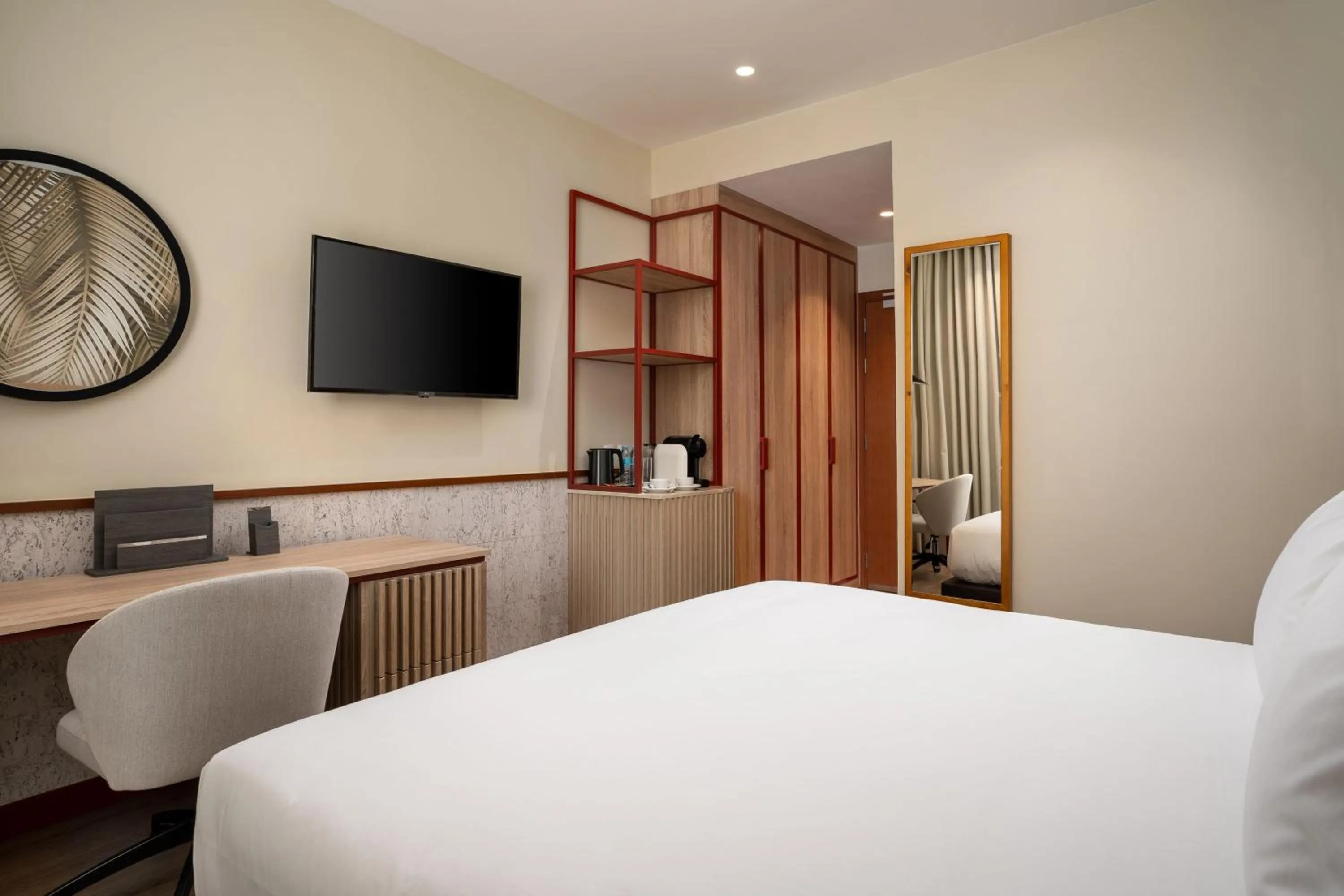 Photo of the whole room, Bed in Protea Hotel by Marriott Luanda