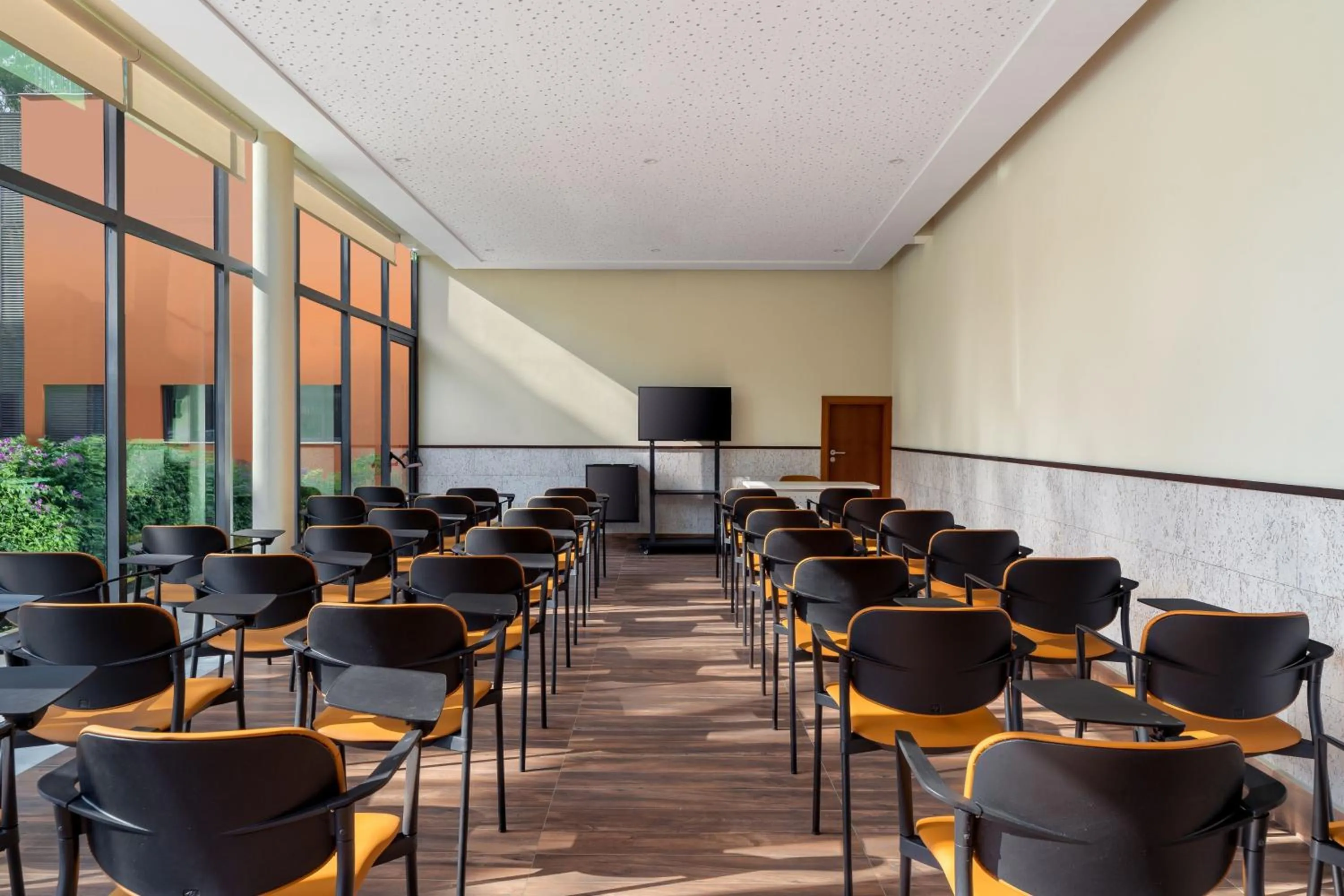 Meeting/conference room in Protea Hotel by Marriott Luanda