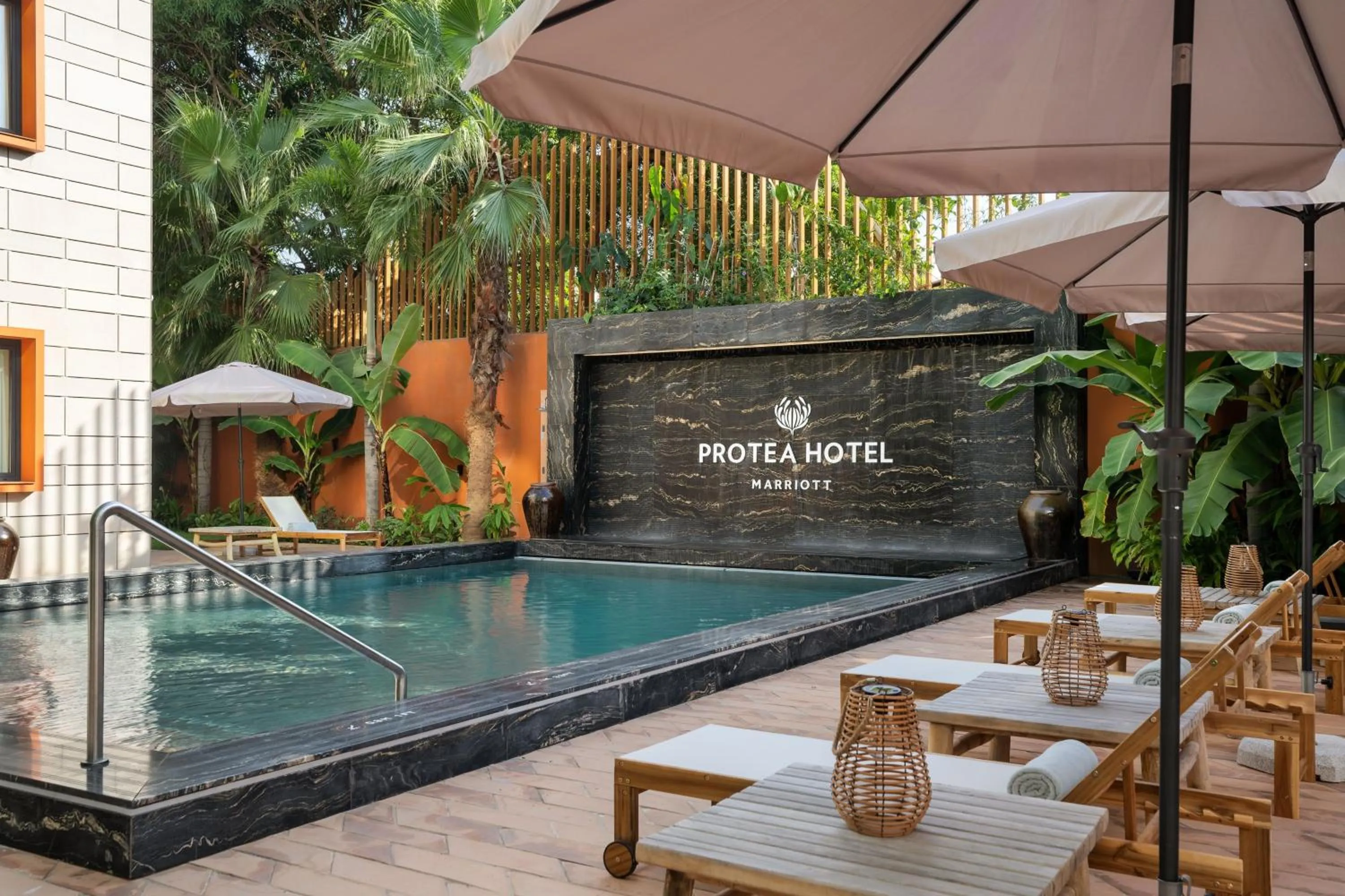 Swimming pool in Protea Hotel by Marriott Luanda