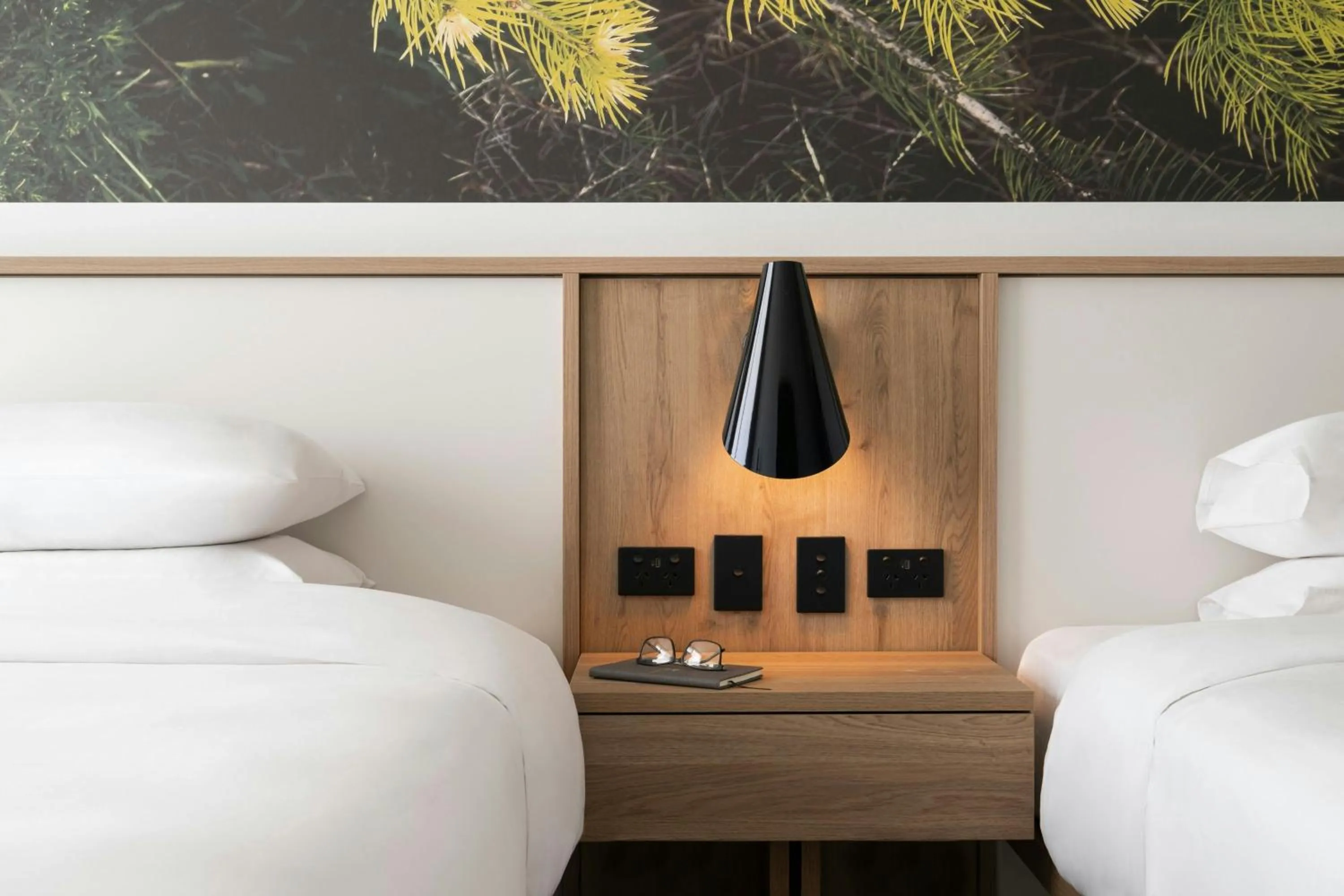 Photo of the whole room, Bed in Courtyard by Marriott Perth Murdoch