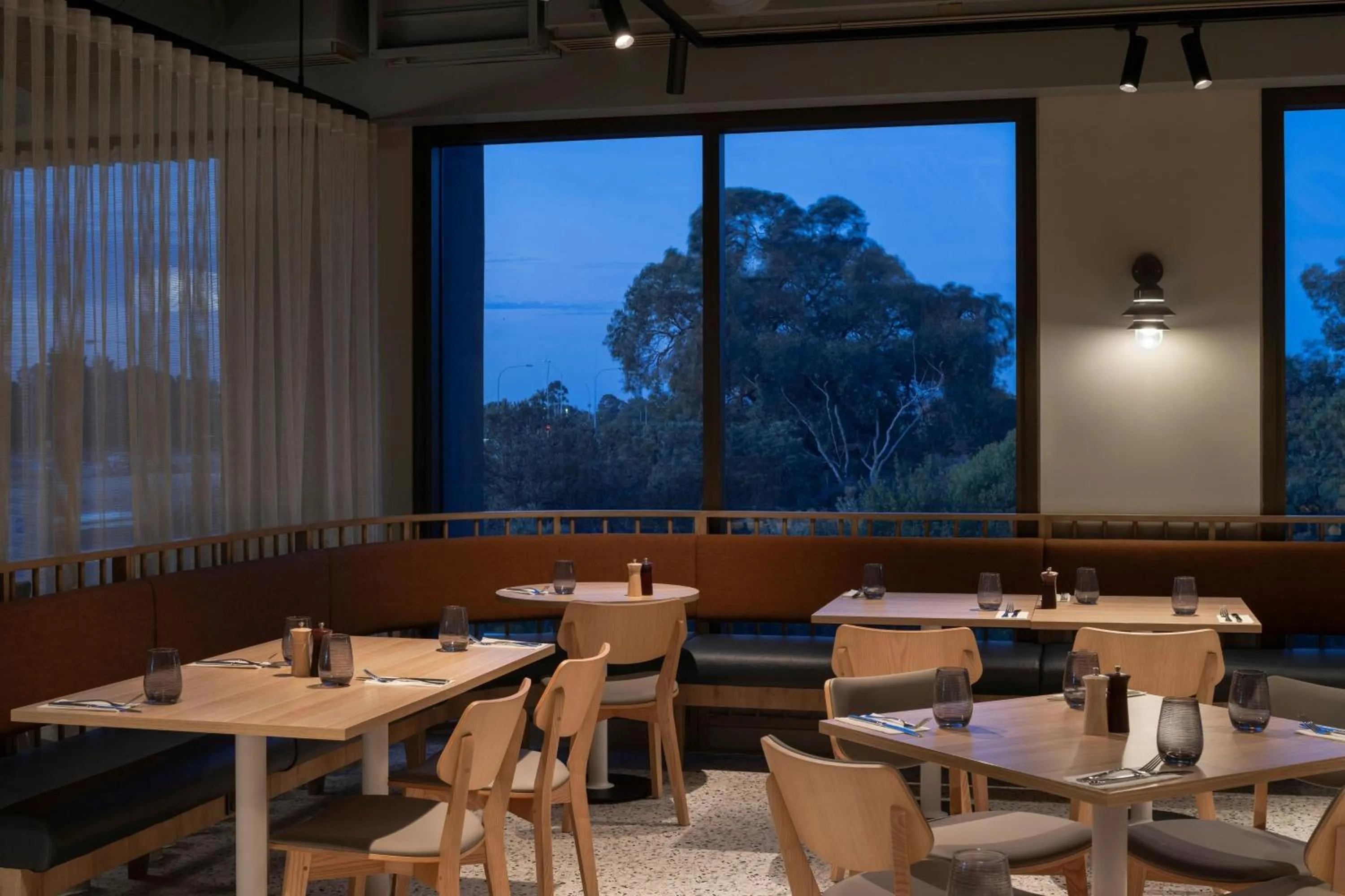 Restaurant/places to eat in Courtyard by Marriott Perth Murdoch