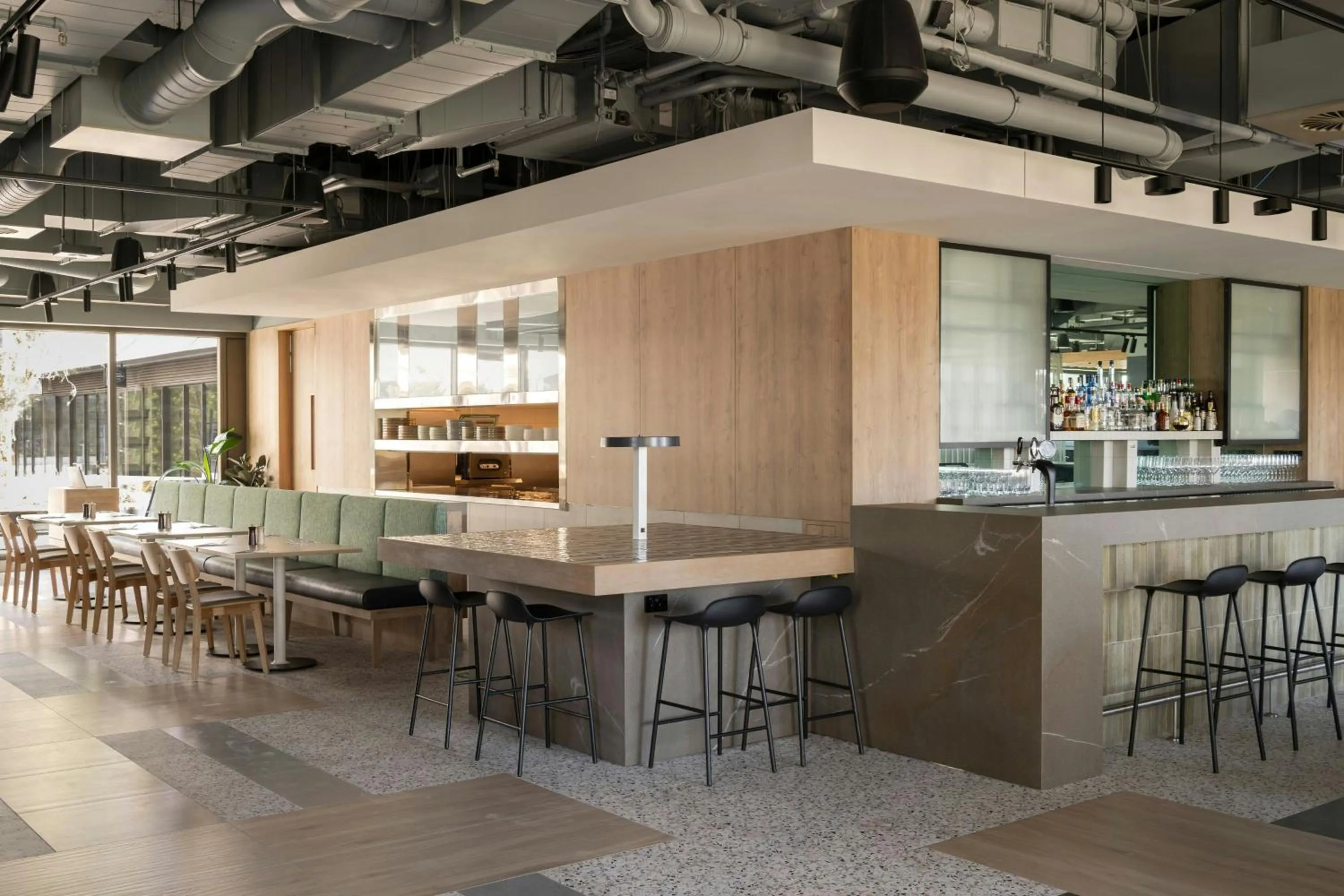 Lounge or bar in Courtyard by Marriott Perth Murdoch