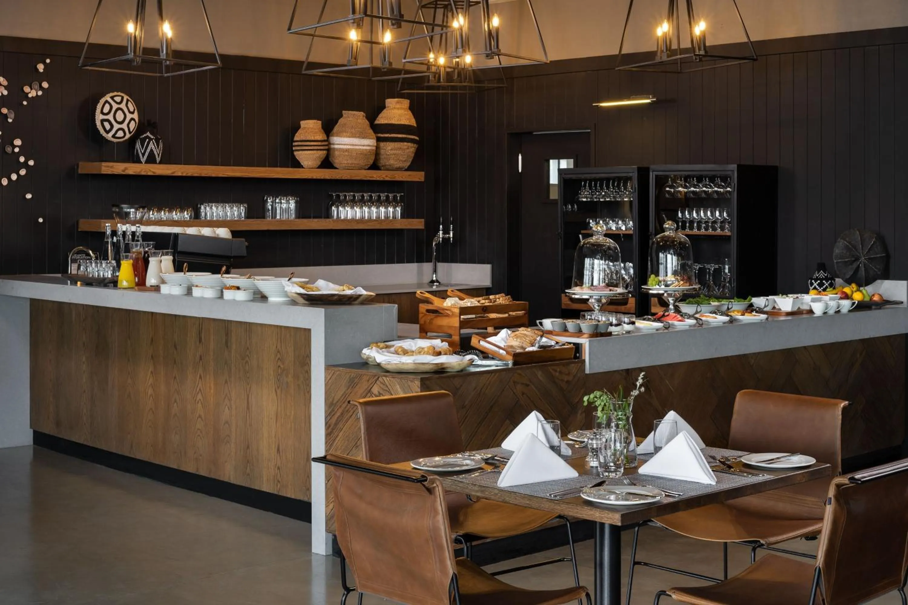 Breakfast in Leopard Sands Kruger Park