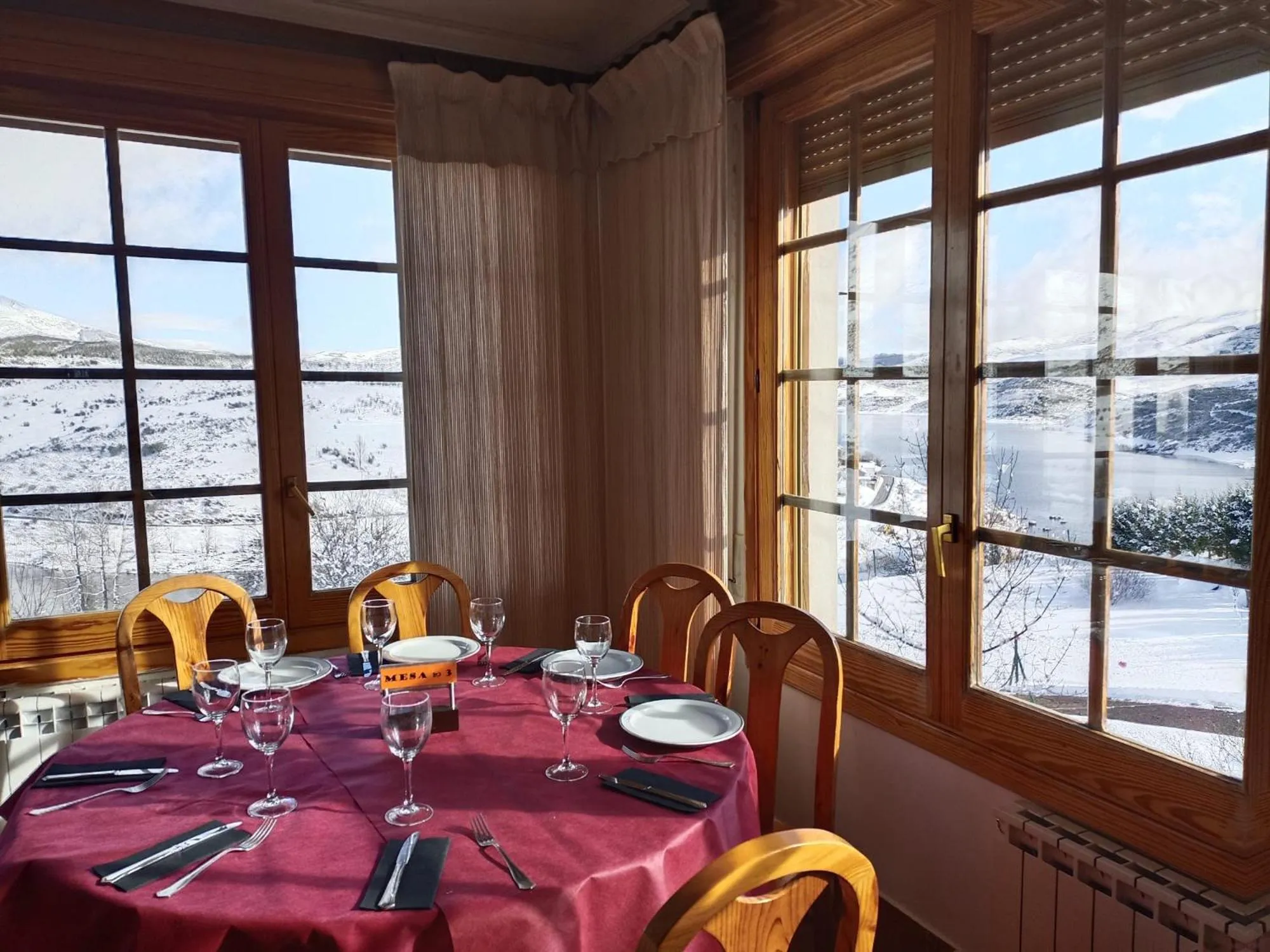 Restaurant/places to eat in Hotel Pico Espiguete