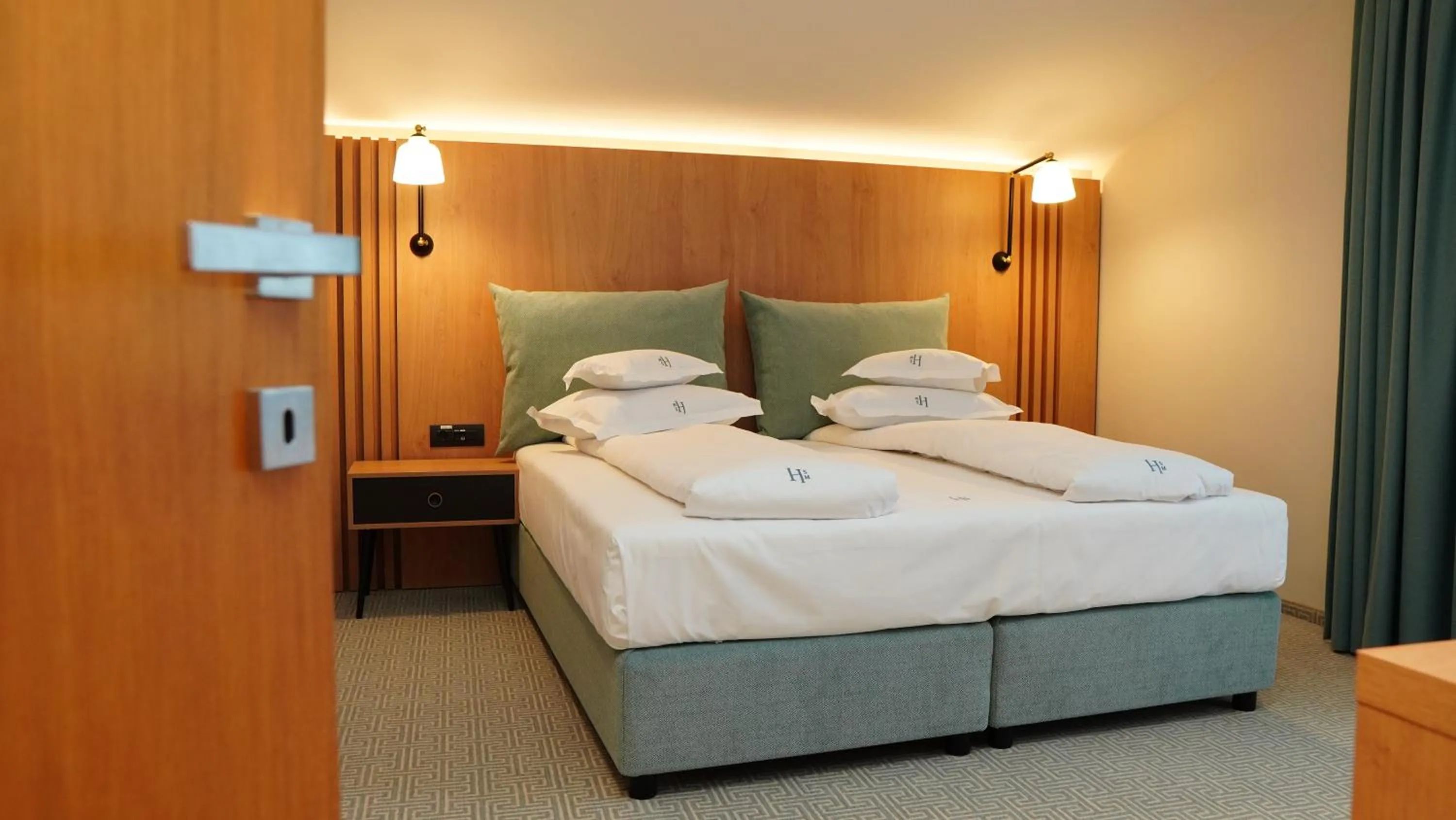 Bedroom, Bed in Hotel Sorin MIHAI