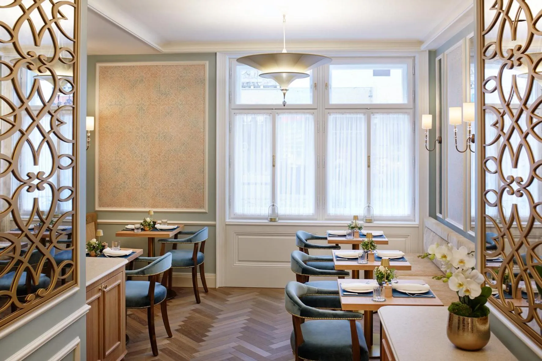 Restaurant/places to eat in Hotel Zur Wiener Staatsoper