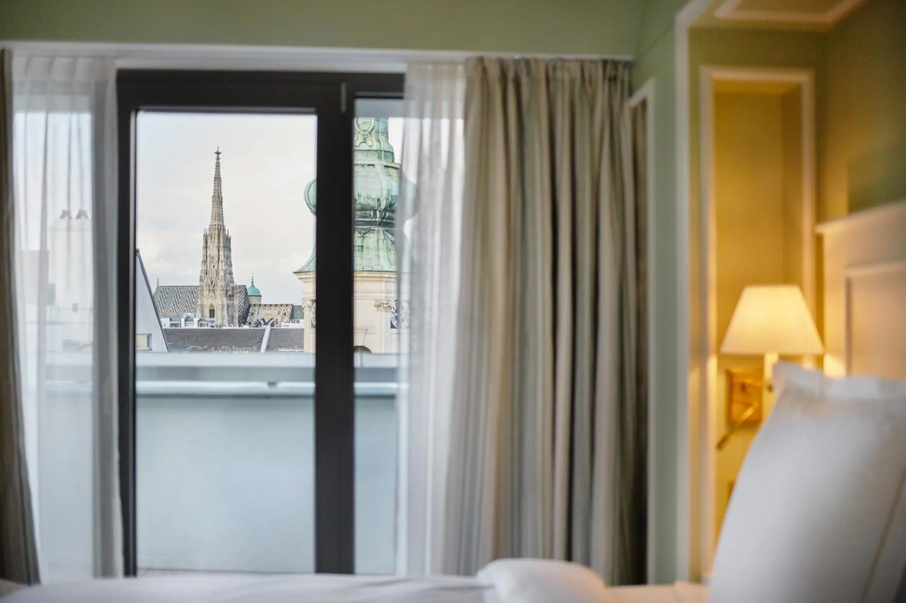 Bedroom, Bed in Hotel Zur Wiener Staatsoper