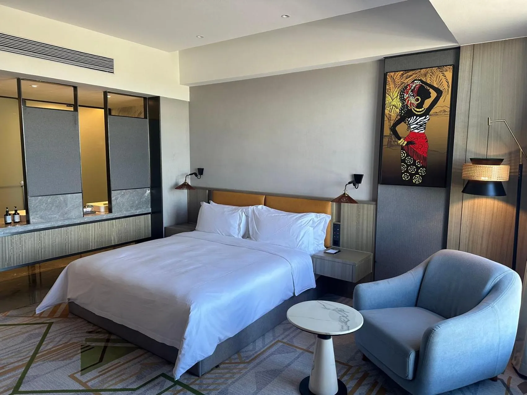 Photo of the whole room, Bed in Argyle Grand Hotel Nairobi Airport