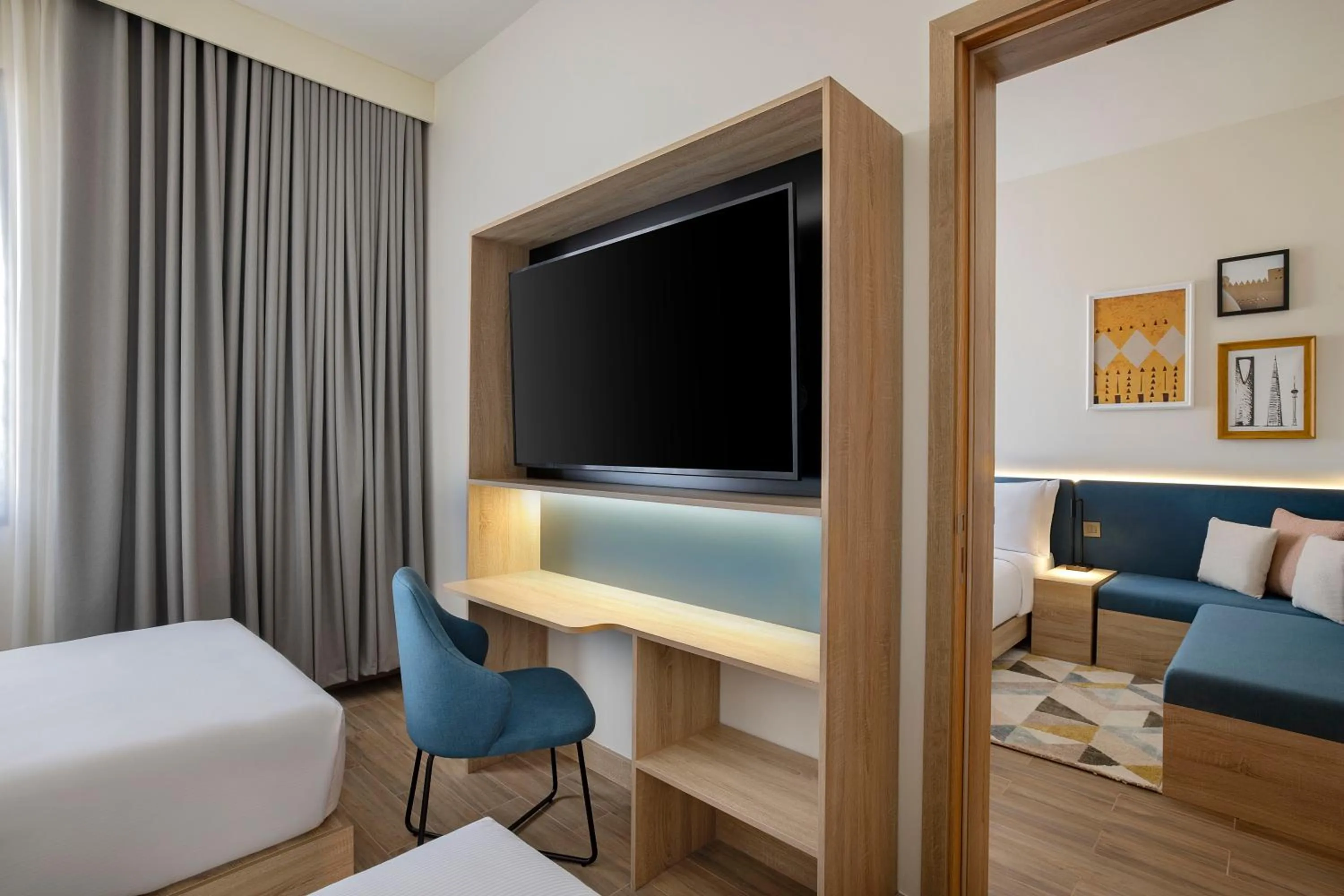 TV and multimedia, Bed in Hampton by Hilton Sharma NEOM Community 1