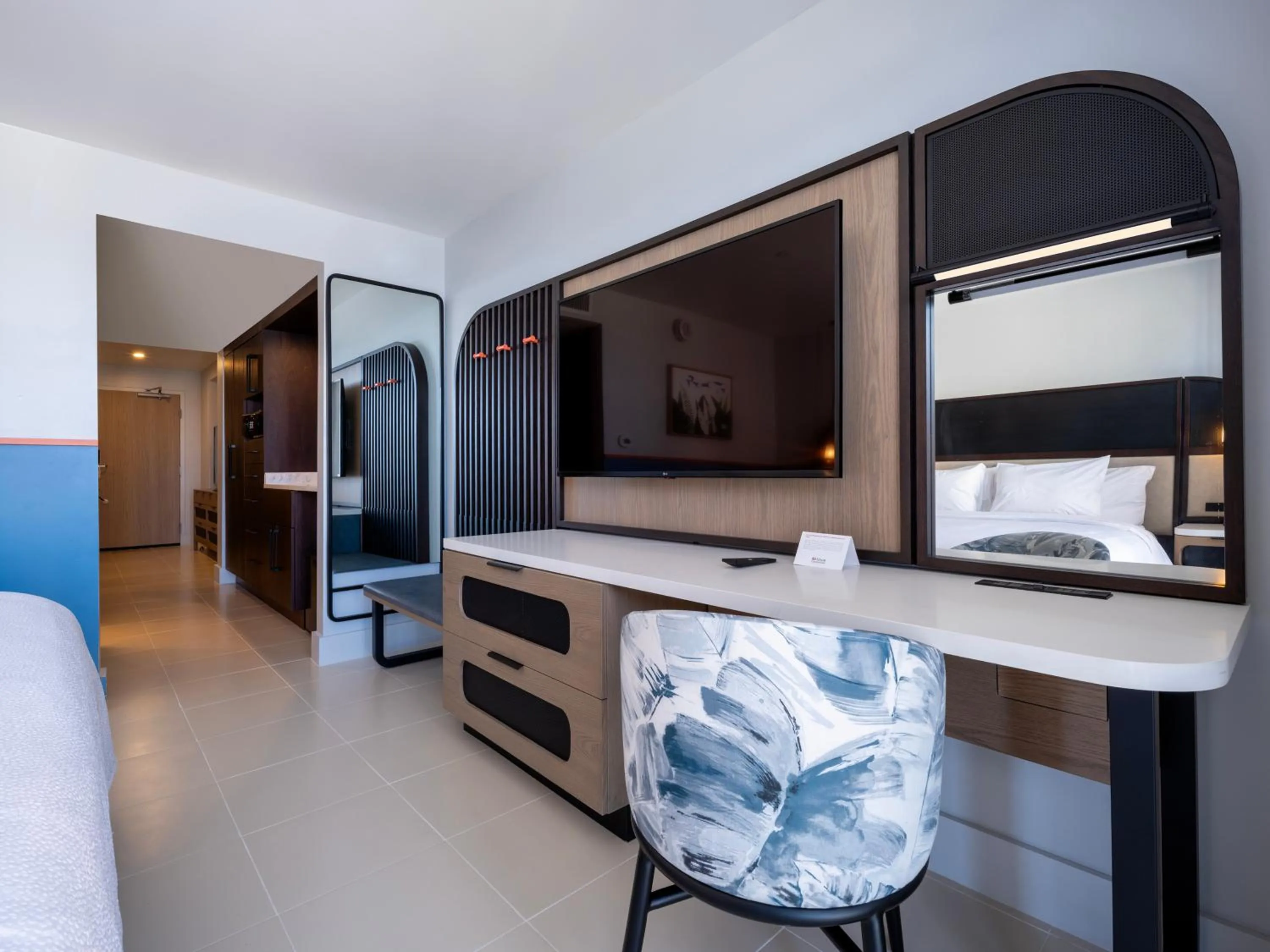 Property building, Bed in Hilton Garden Inn San Juan Condado