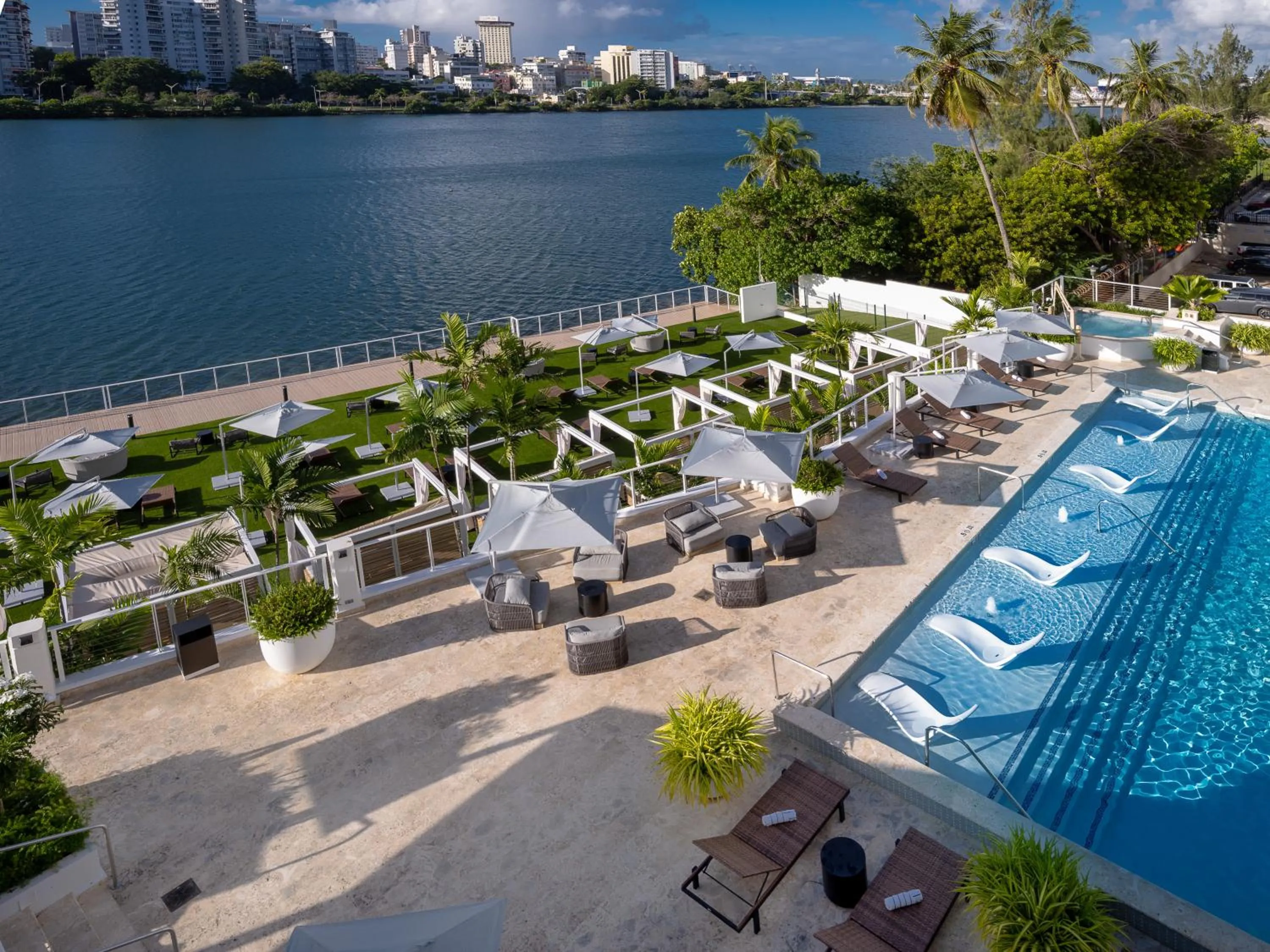 Restaurant/places to eat in Hilton Garden Inn San Juan Condado