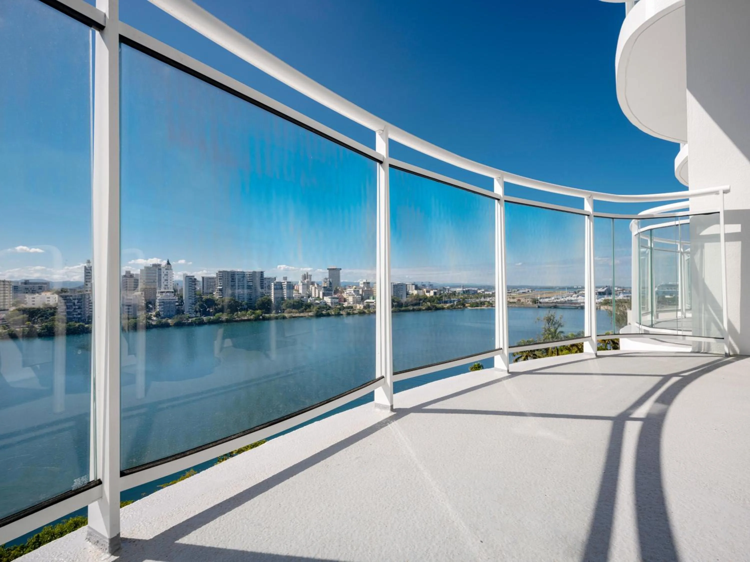 Restaurant/places to eat in Hilton Garden Inn San Juan Condado