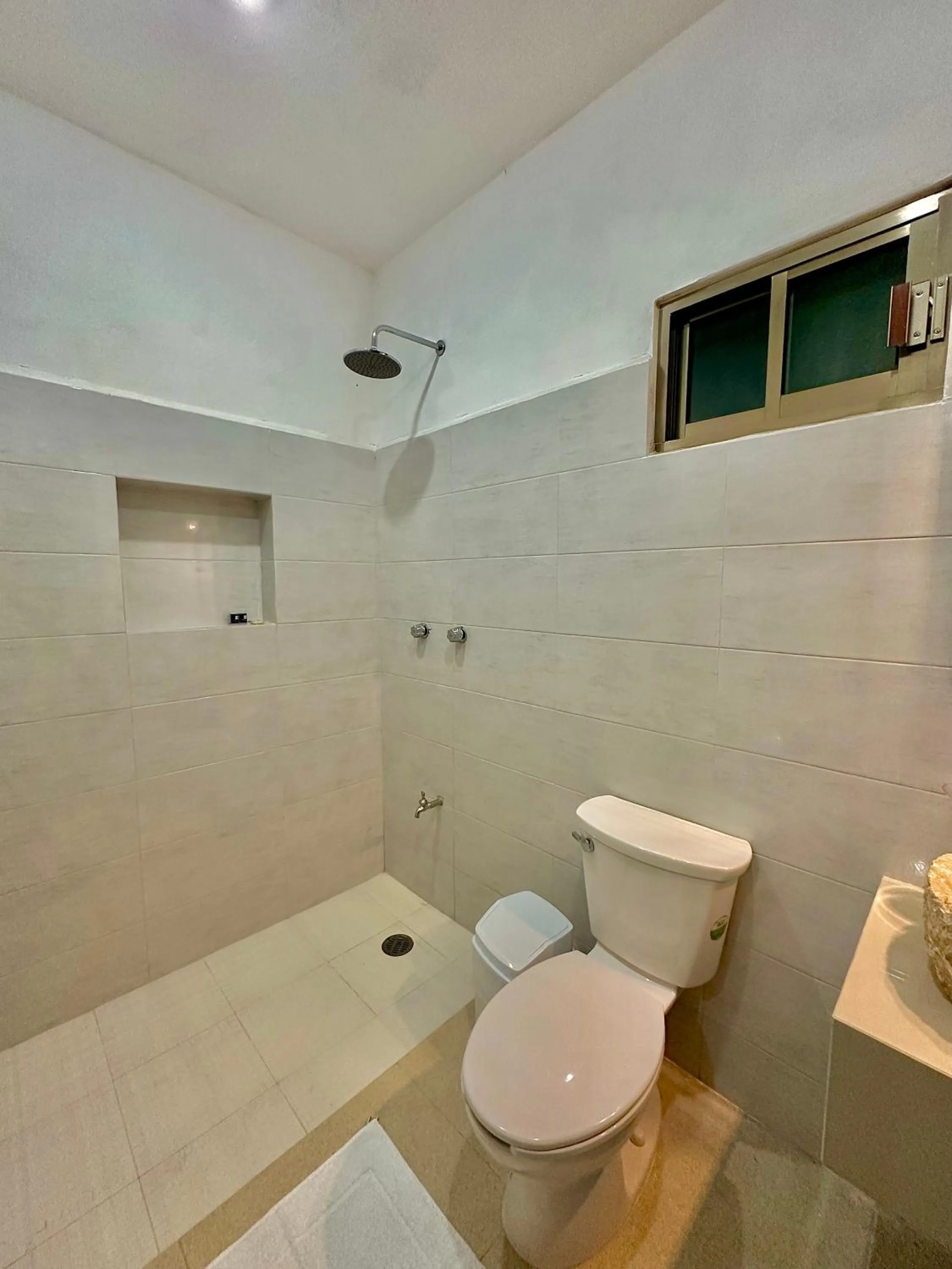 Bathroom in Hotel Zibahun