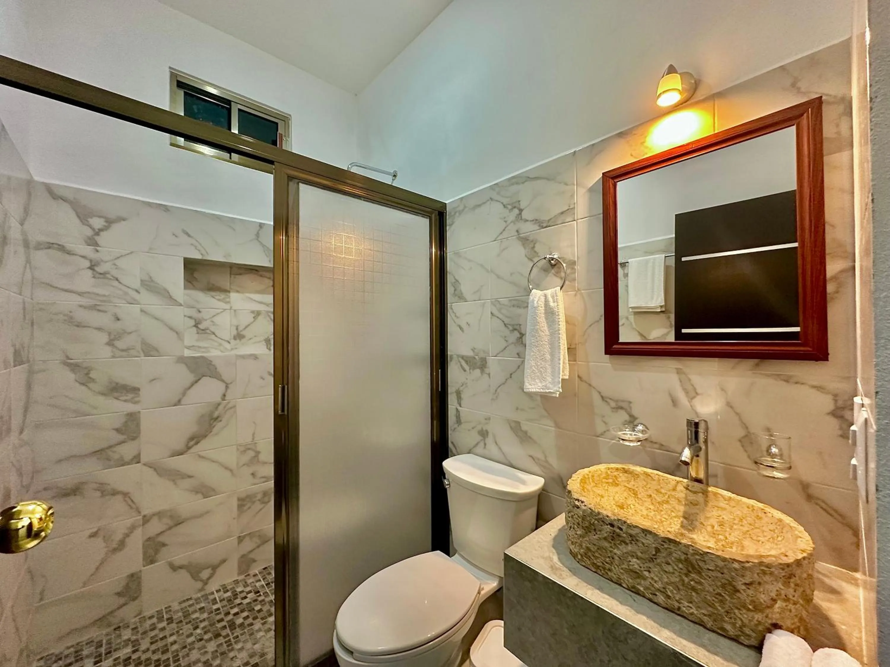 Bathroom in Hotel Zibahun