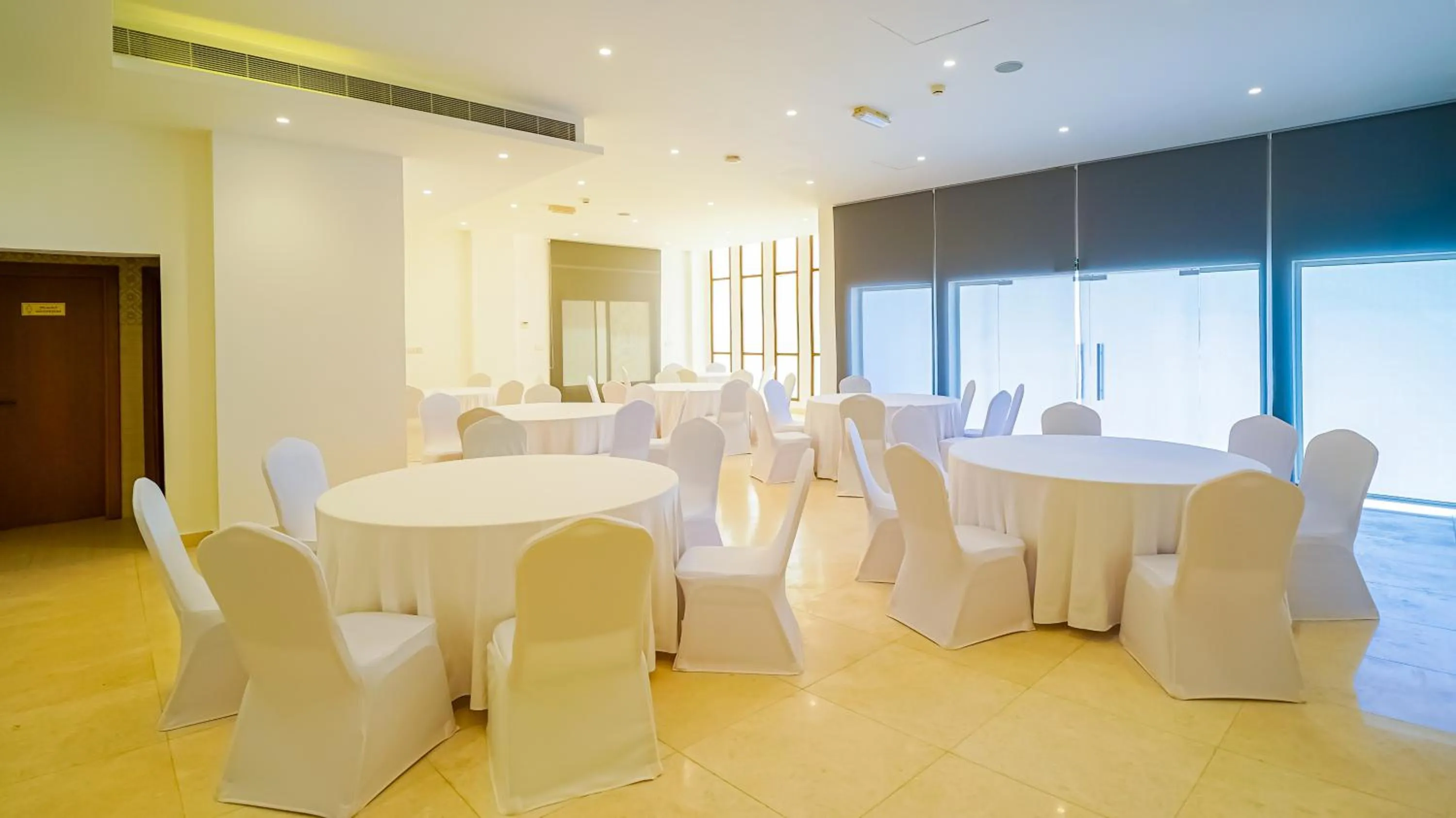 Property building in Express City Hotel - Duqm