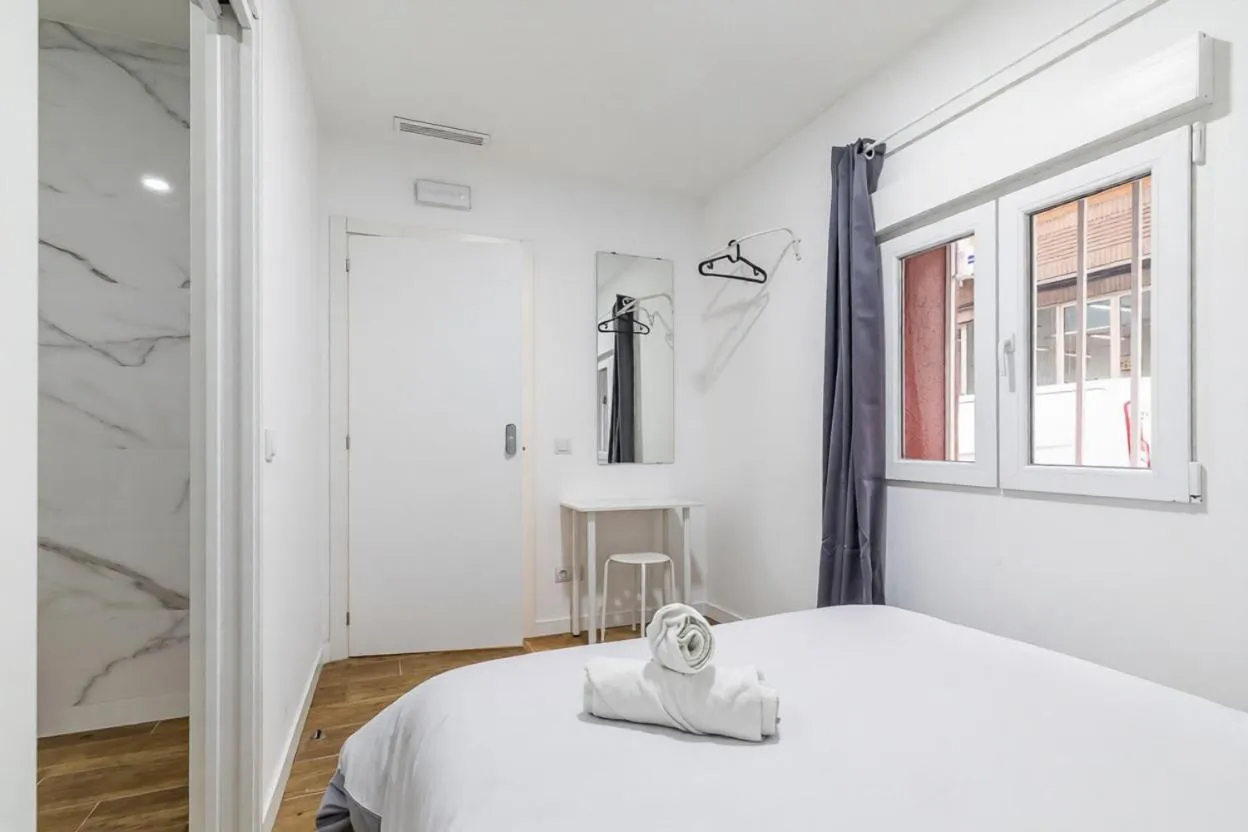 AYZ Luis Cabrera-Auto check-in property