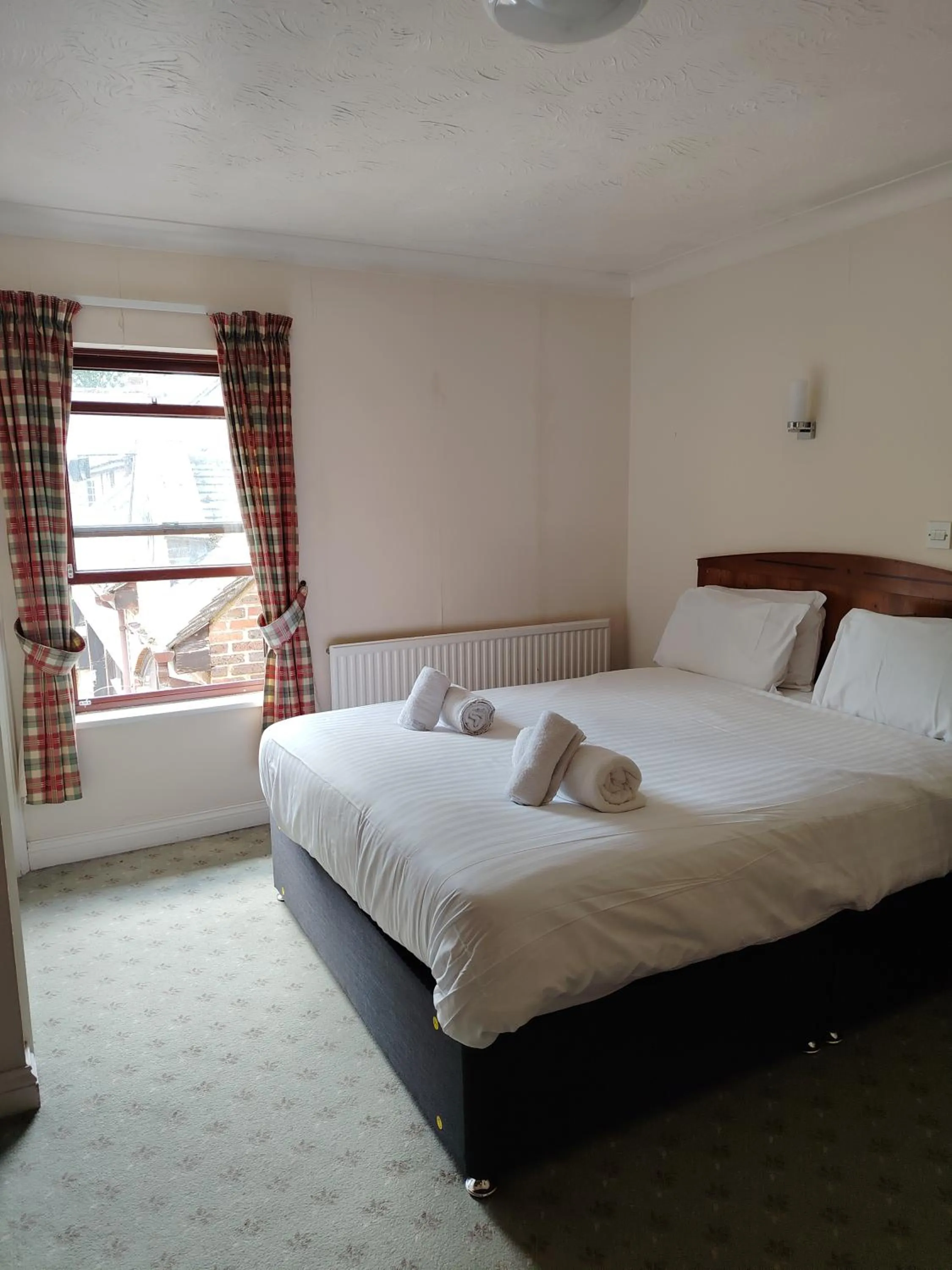 Bedroom, Bed in Marsh Farm Hotel