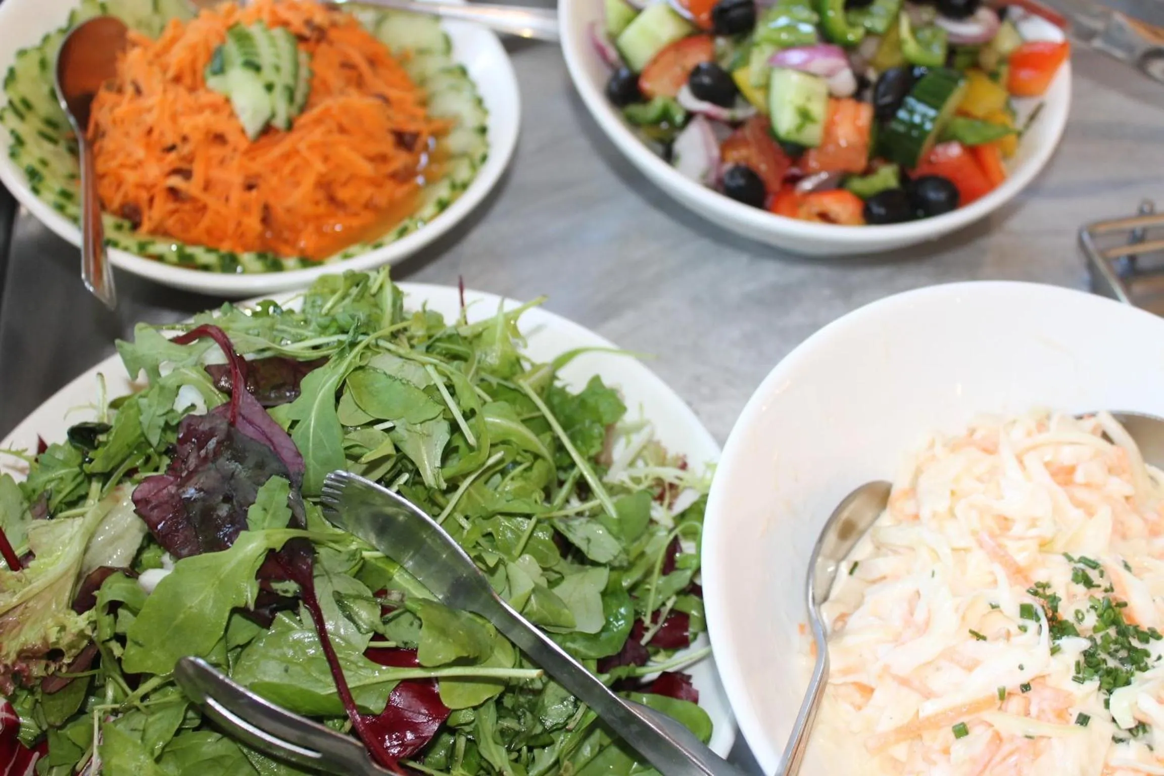 Restaurant/places to eat in Marsh Farm Hotel