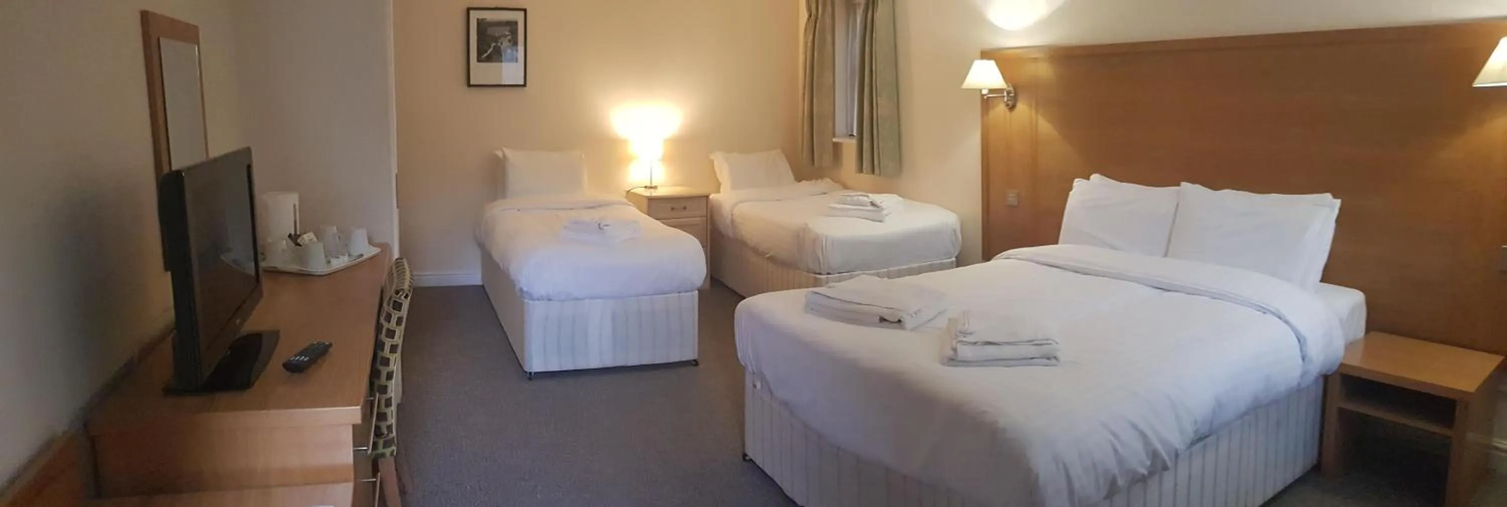 Bed in Marsh Farm Hotel