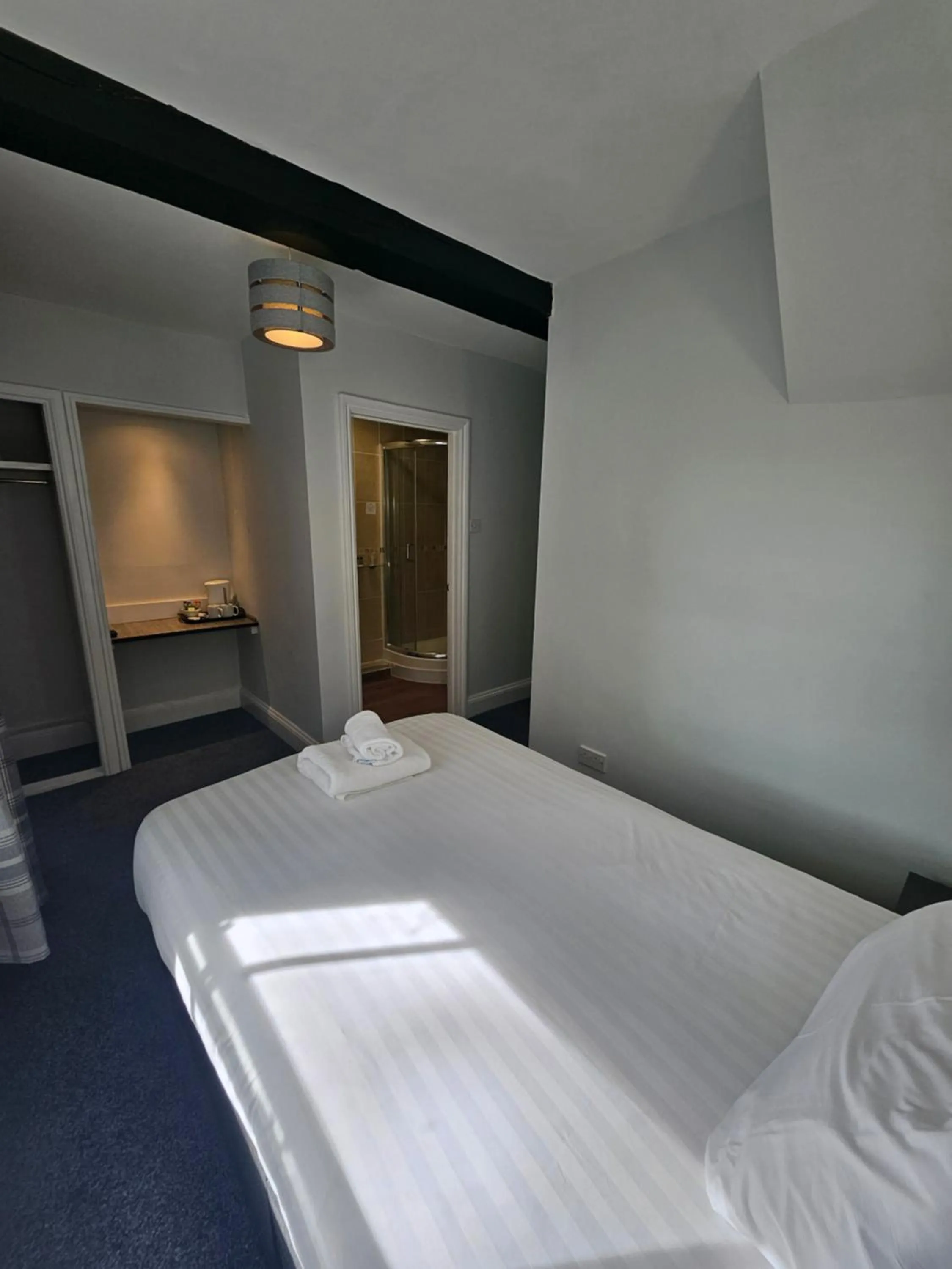 Bedroom, Bed in Marsh Farm Hotel