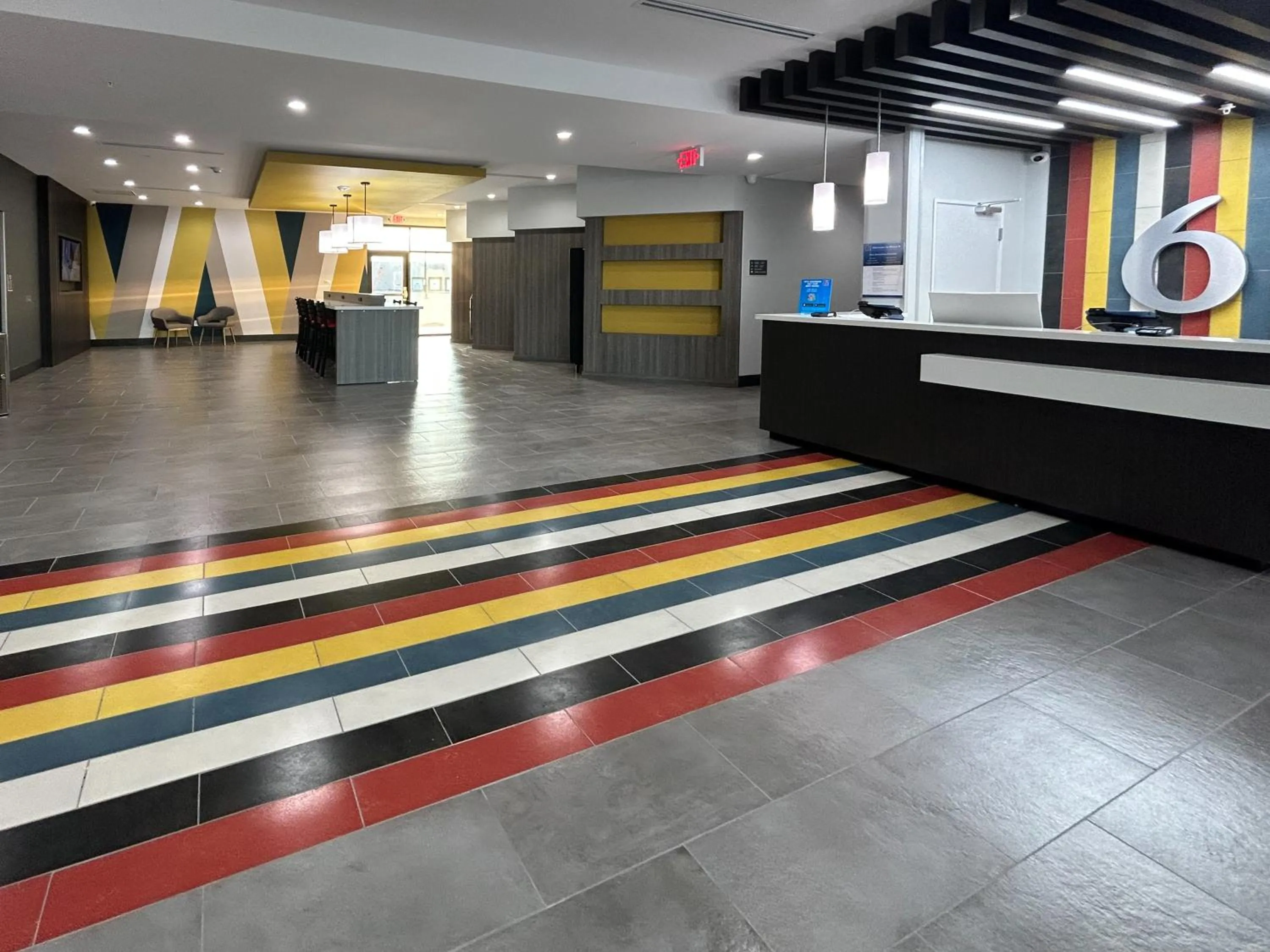 Lobby or reception in Motel 6 Dallas, TX Methodist Charlton Medical Ctr