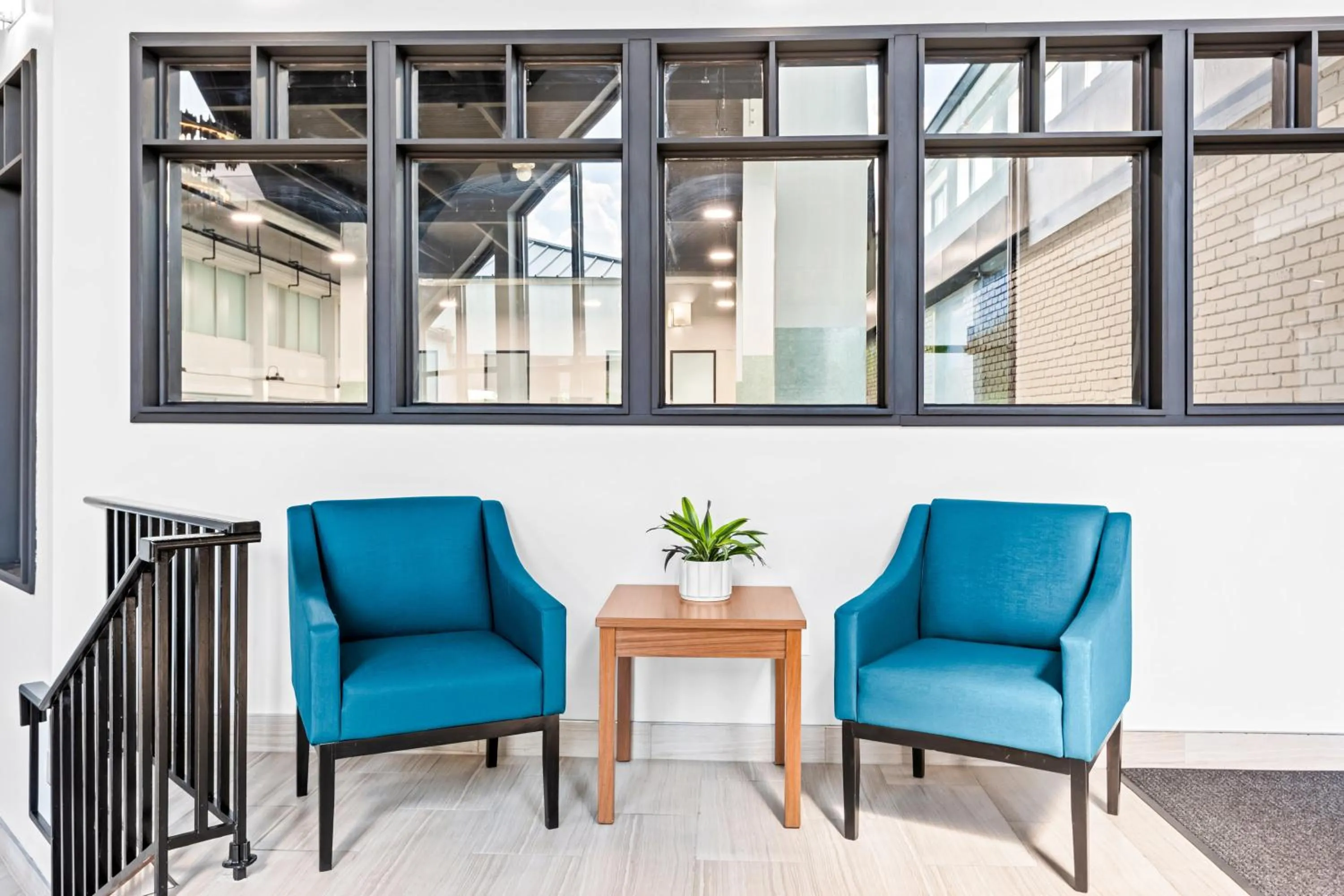 Lobby or reception in HomeTowne Studios by Red Roof & Conference Center Cortland