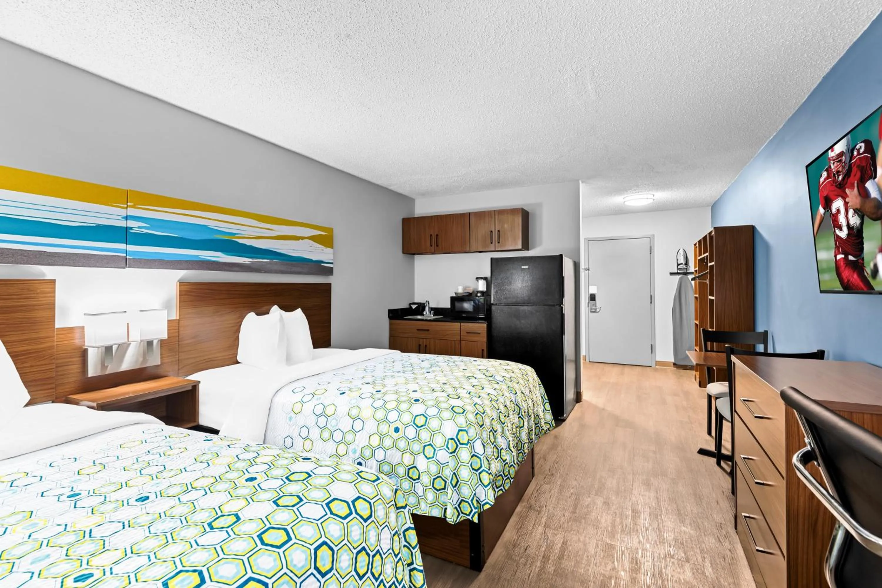 Photo of the whole room, Bed in HomeTowne Studios by Red Roof & Conference Center Cortland