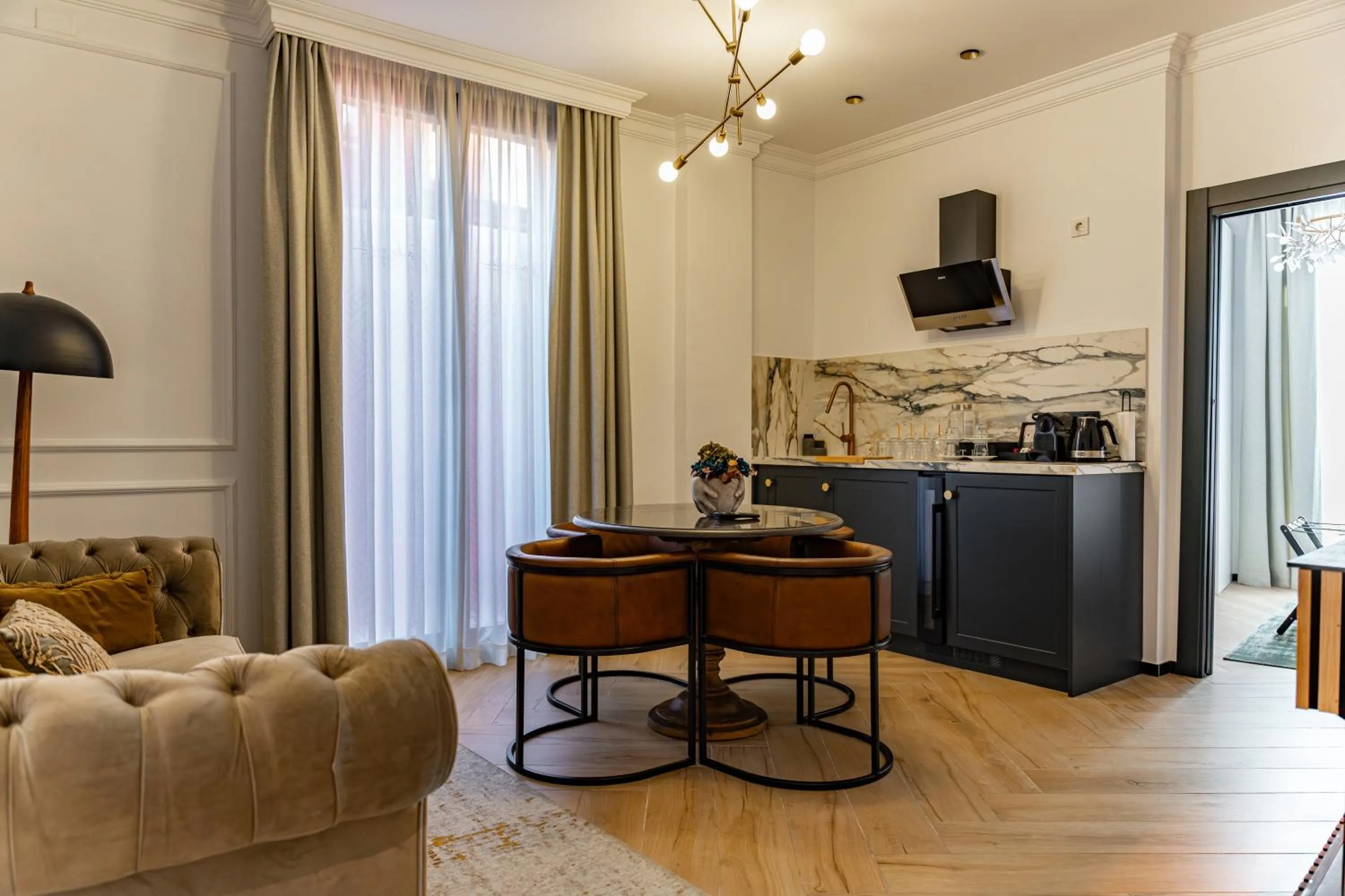 Living room in Bubaqia House - Suites Boutique